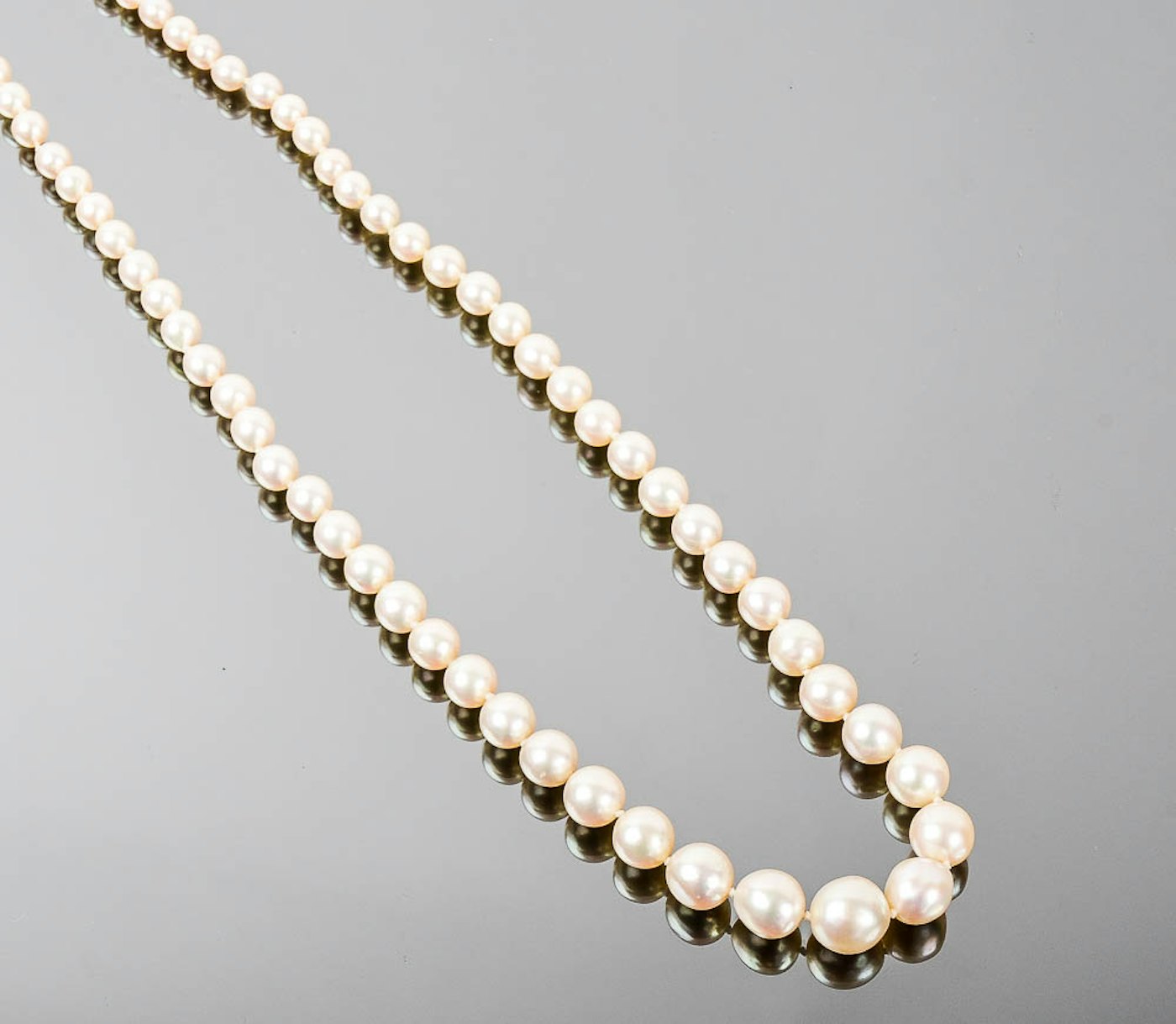 Vintage Graduated Freshwater Pearl Necklace With Sterling Silver Clasp