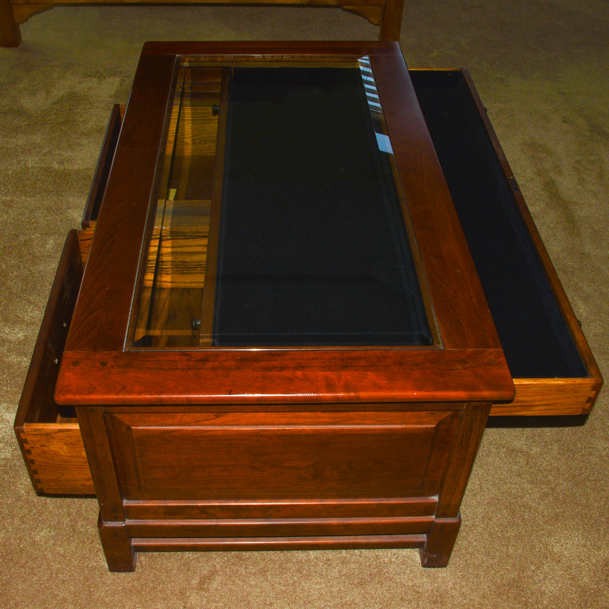 Lexington "Bob Timberlake" Collection Display Table EBTH