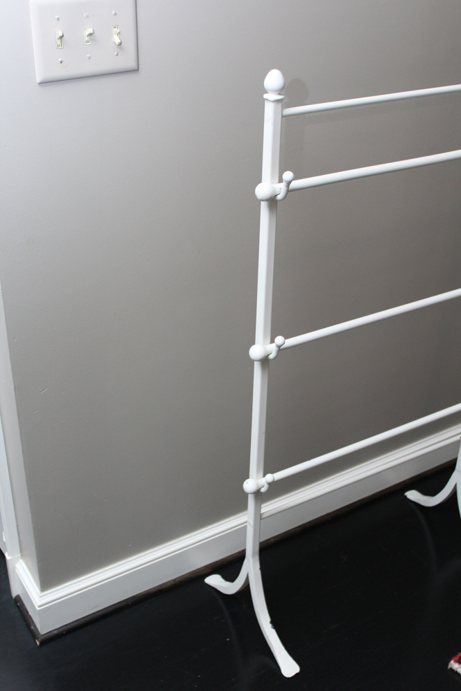 Vintage Metal Quilt Rack EBTH