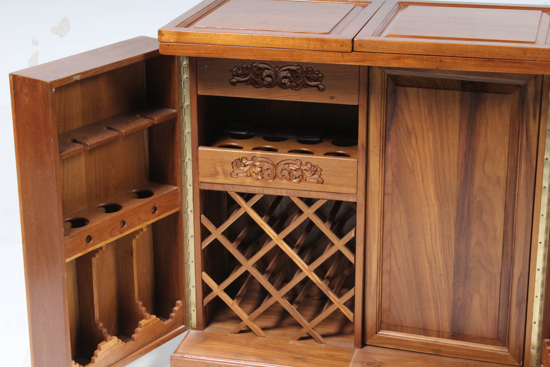 Vintage Thai Carved Teak Wood Bar EBTH