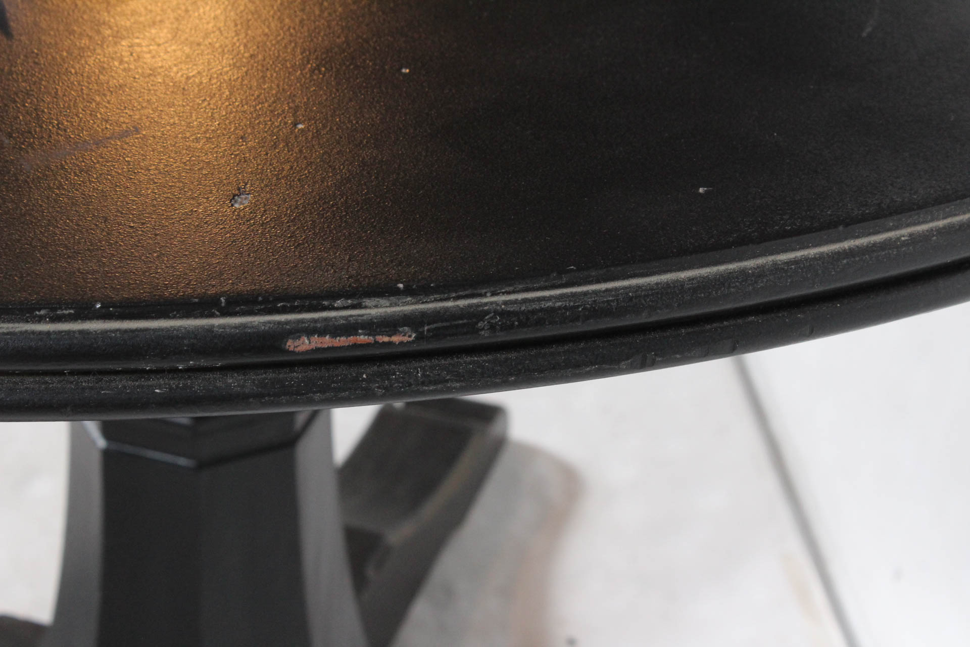 Pedestal Hydraulic Adjustable Table EBTH