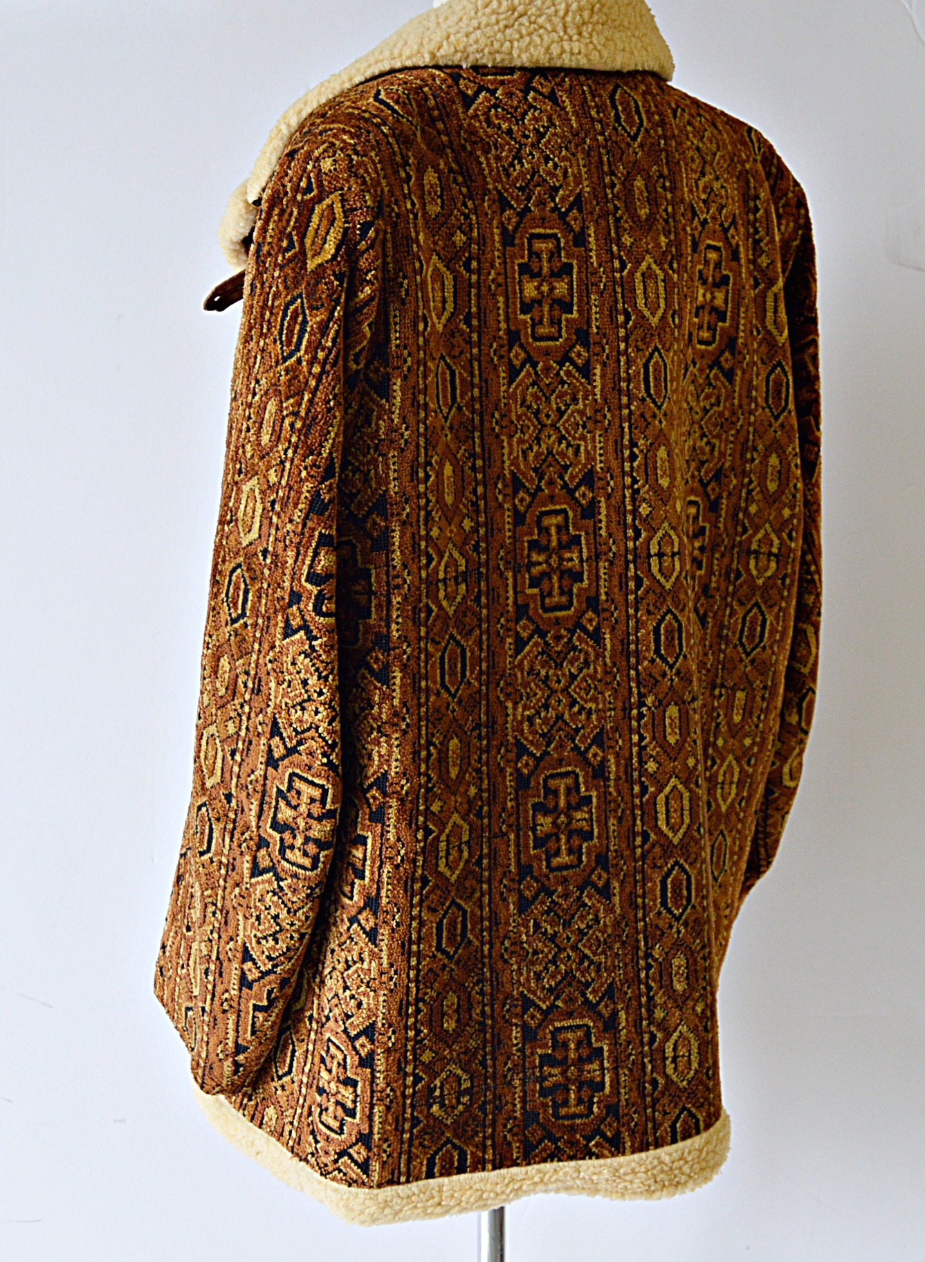 Vintage Men's Tapestry Jacket EBTH