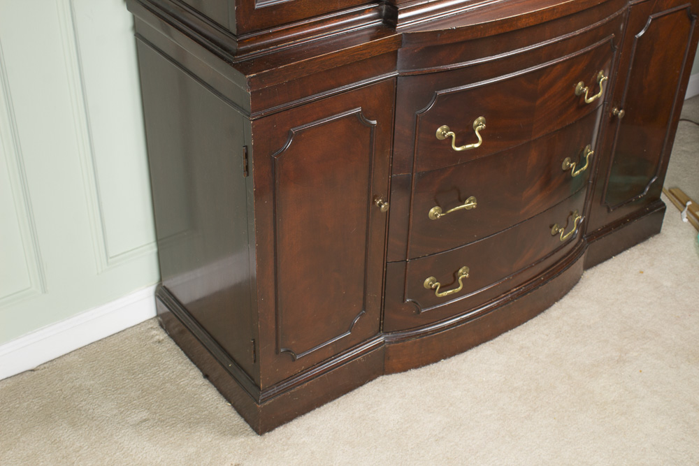 Vintage Mahogany Breakfront China Cabinet EBTH