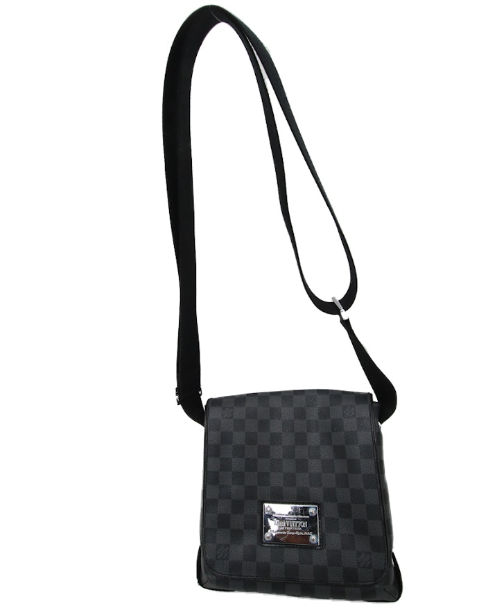 Louis Vuitton &quot;Inventeur&quot; Messenger Bag | EBTH