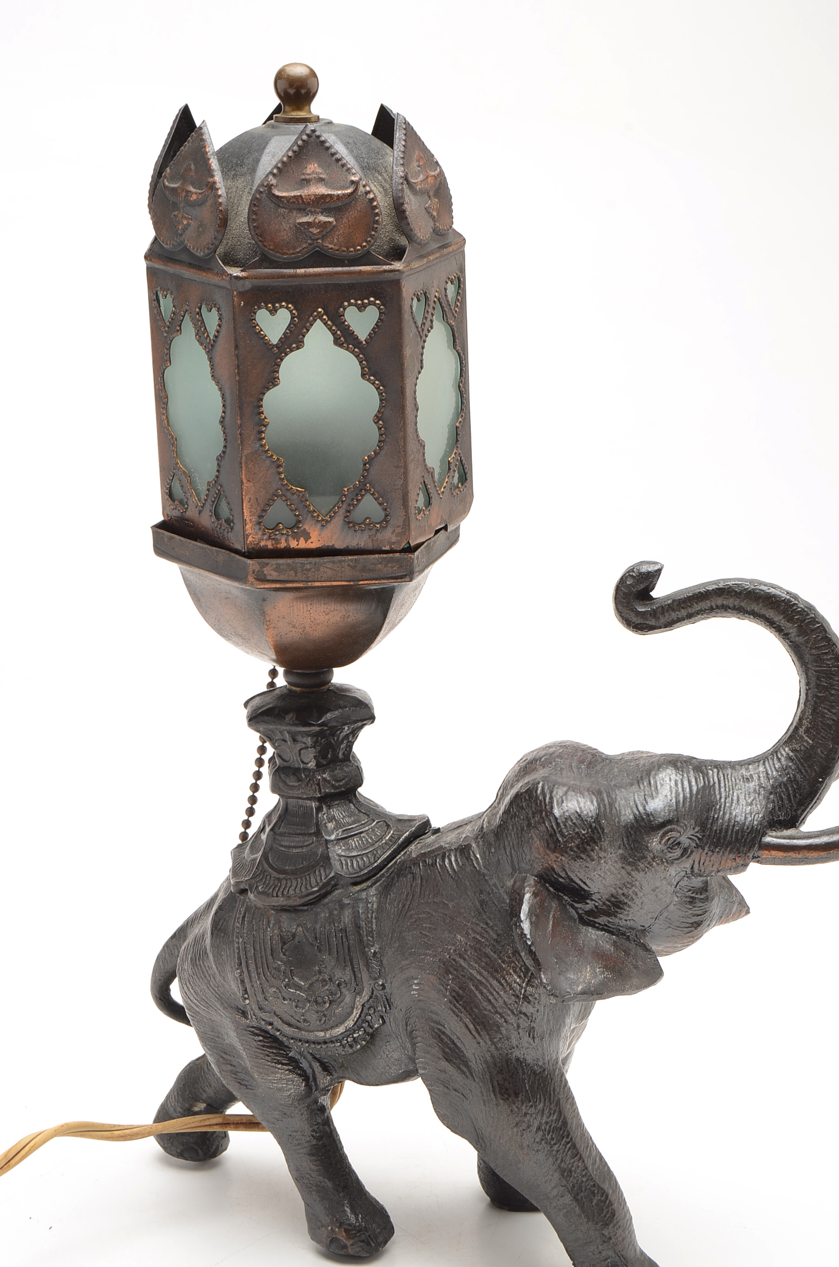 Vintage Elephant Lamp EBTH   VRB 8667.JPG