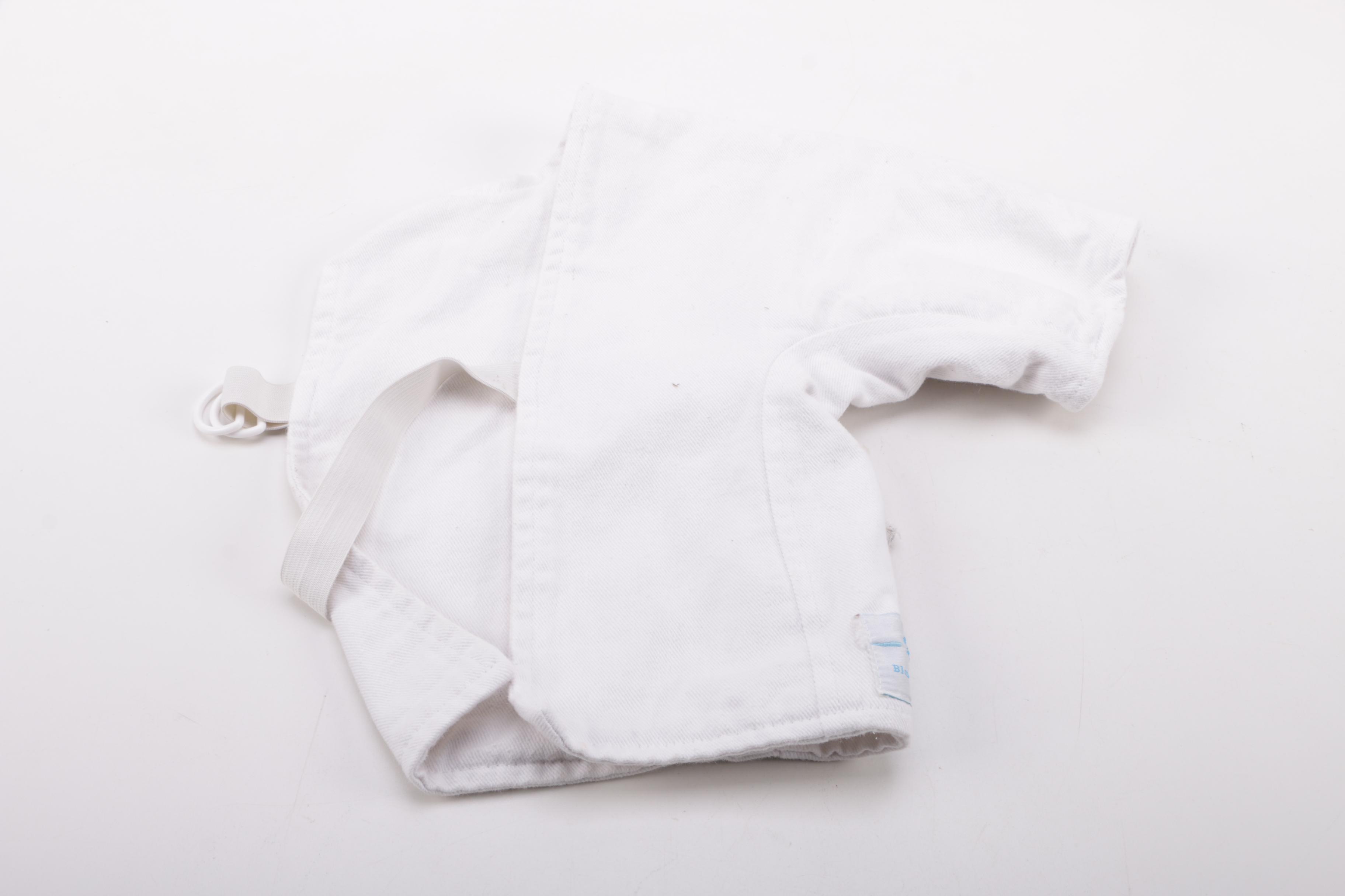 Fencing Equipment Set by Blue Gauntlet EBTH