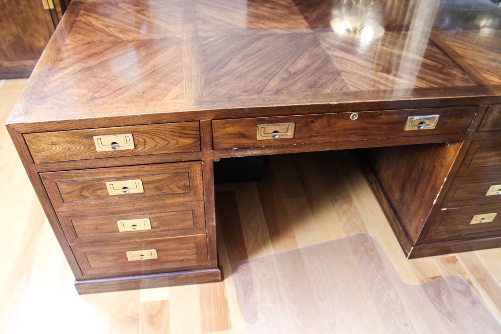 Vintage Oak Executive Desk by Henredon EBTH