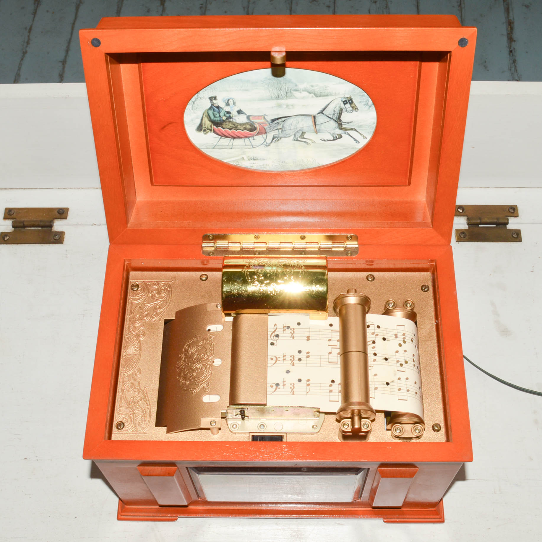 Mr Christmas "Music In Motion" Christmas Music Box | EBTH