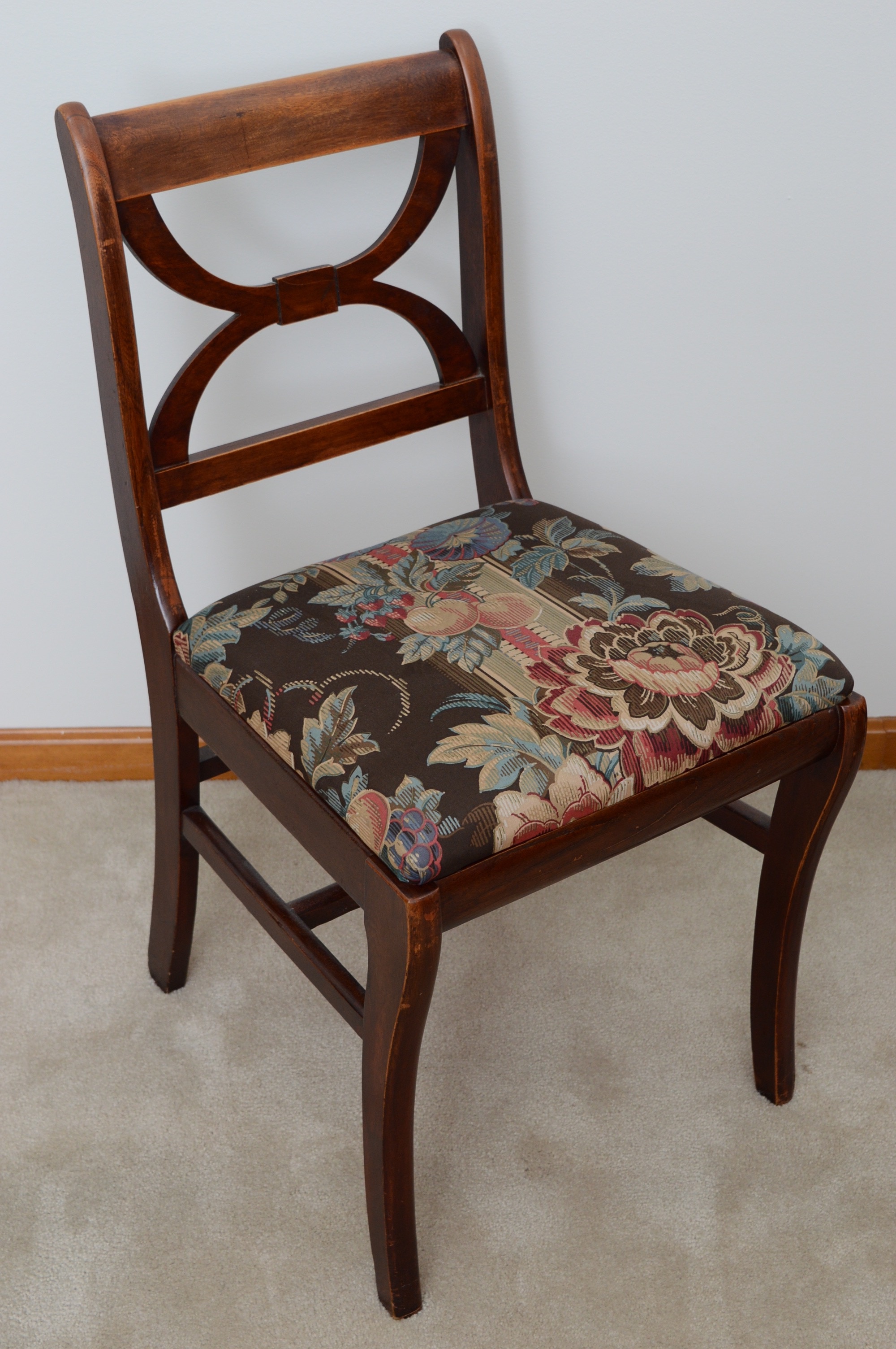 Walnut Duncan Phyfe Style Drop Leaf Table and Four Chairs EBTH