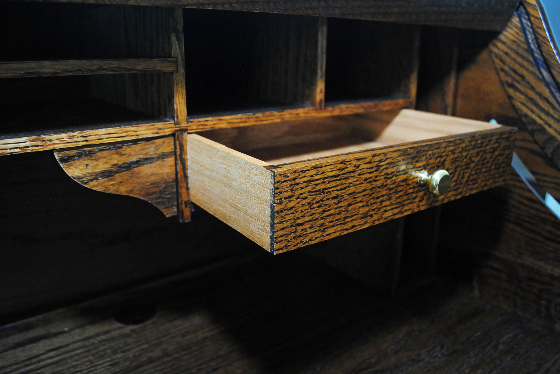 Oak Crest Roll Top Desk with Chair EBTH