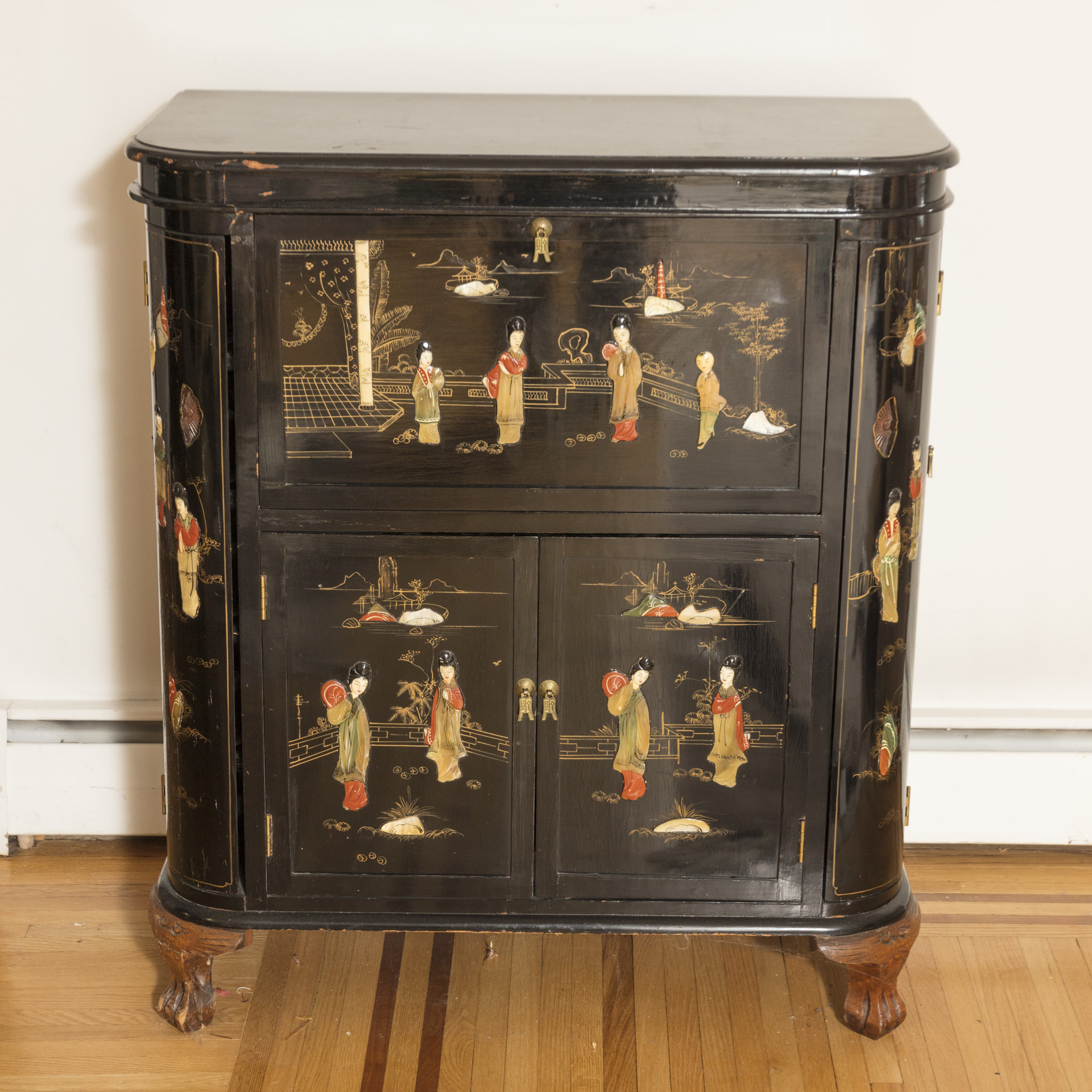 Vintage Black Lacquer Asian Liquor EBTH