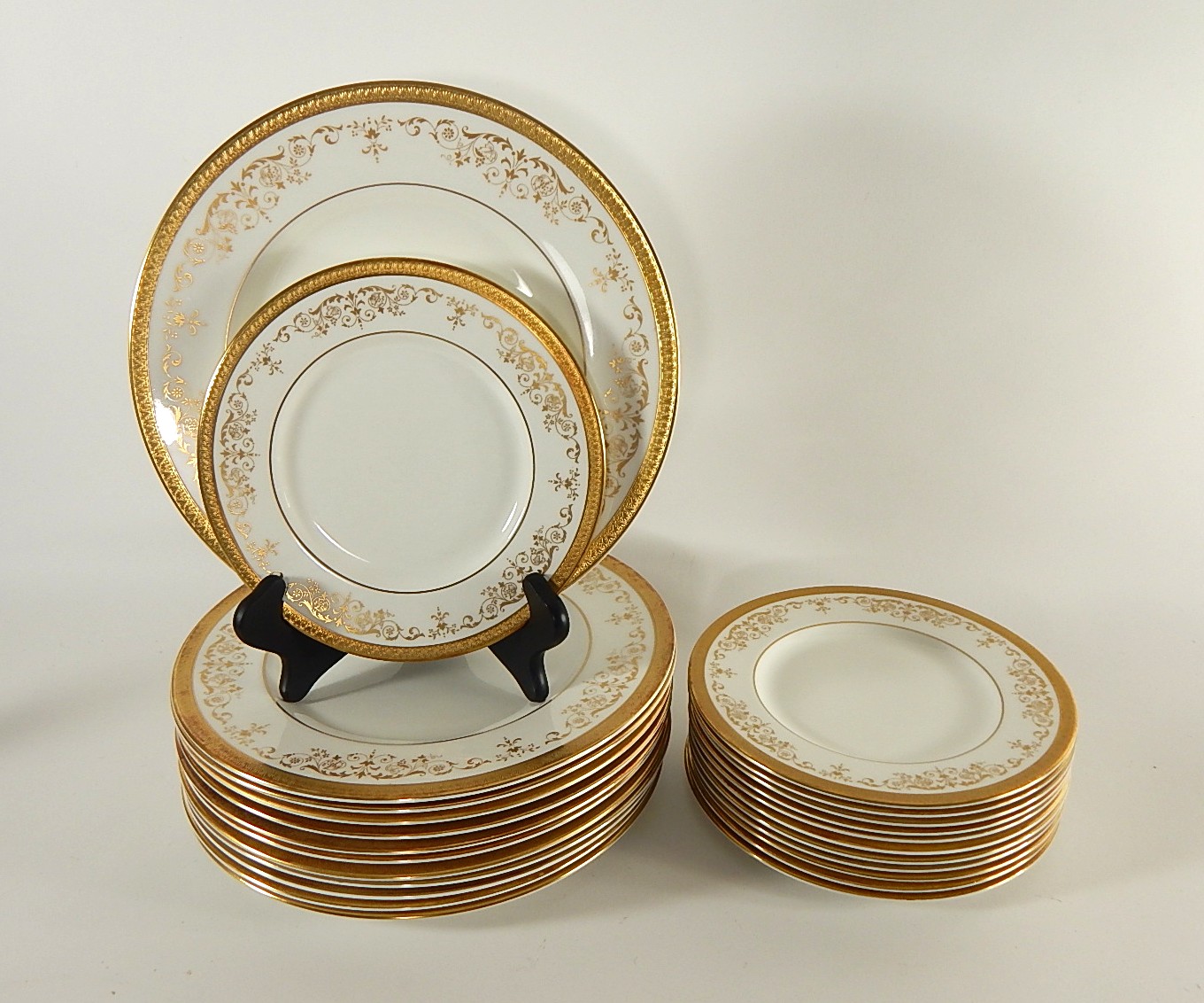 Royal Doulton "Belmont" Dinnerware EBTH