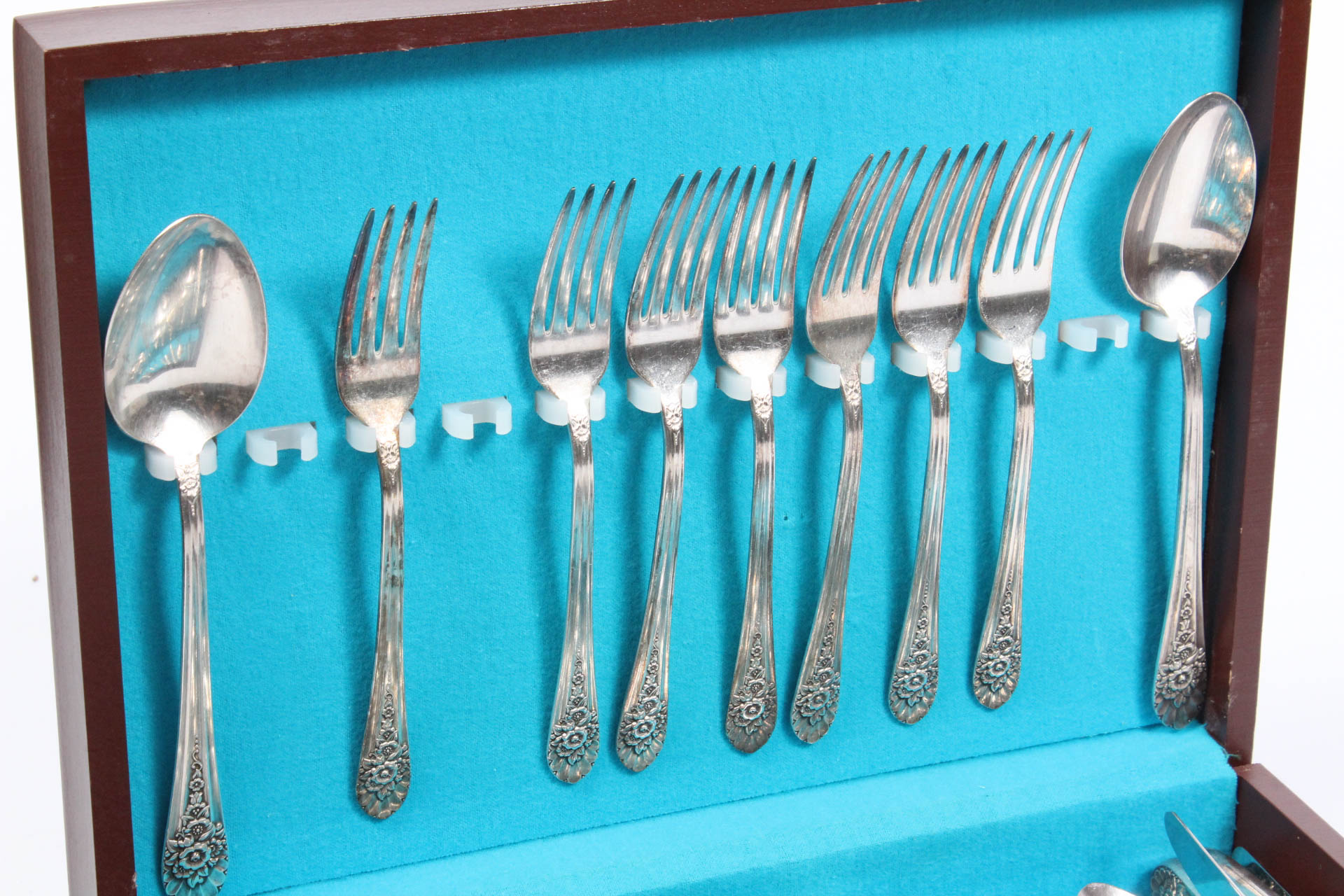 WM Rogers "Jubilee" Silver Plate Flatware EBTH
