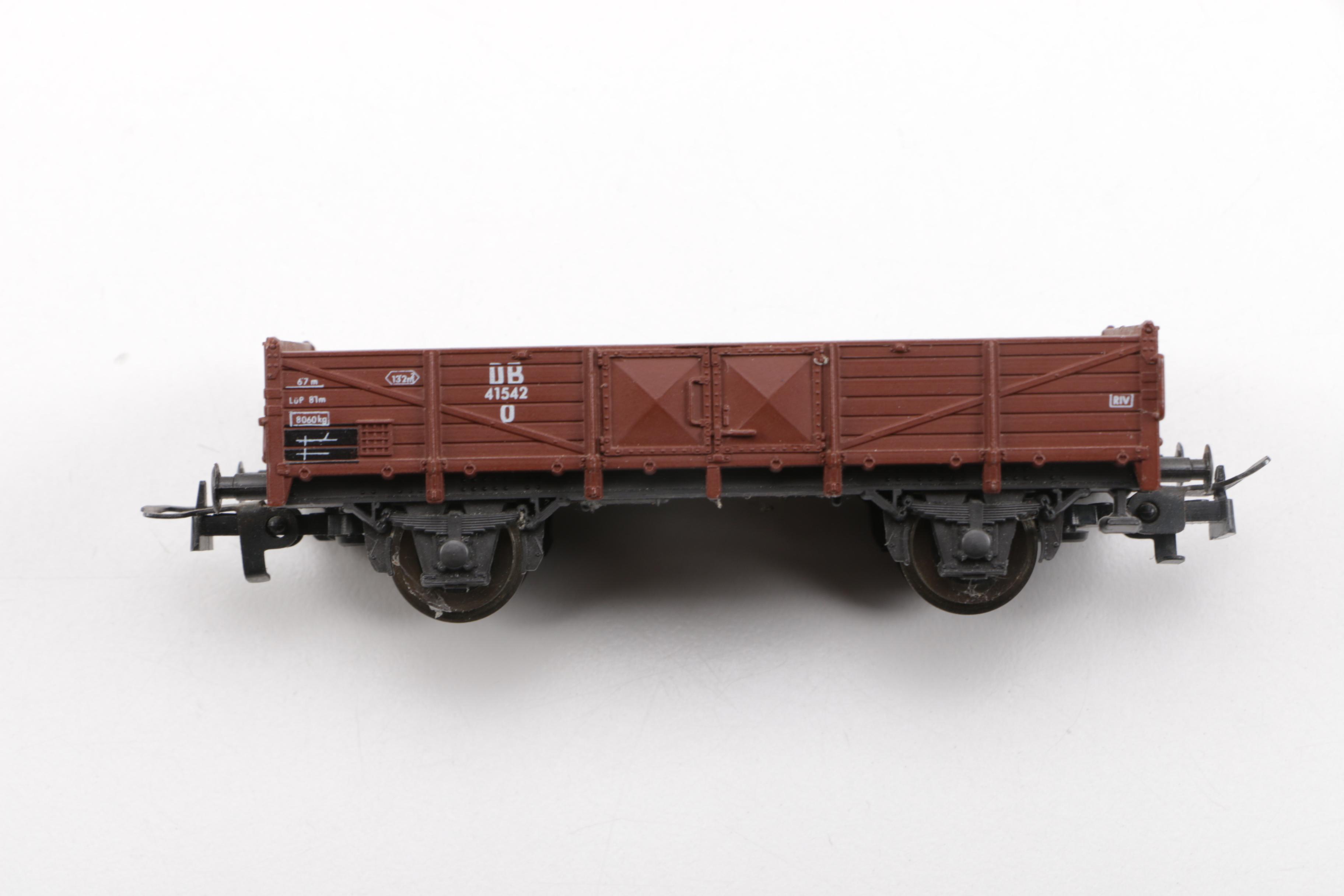 HO Scale and N Scale Train Cars and Track : EBTH