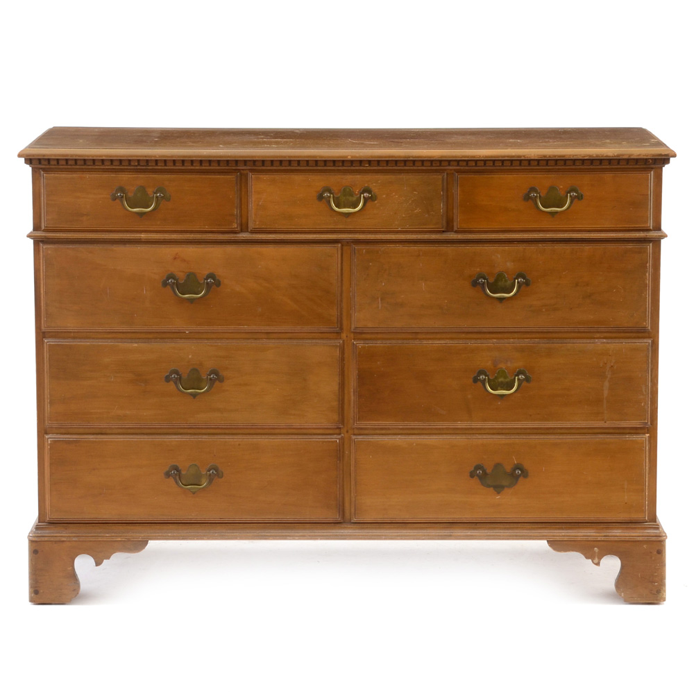Vintage Maple Chest of Drawers EBTH