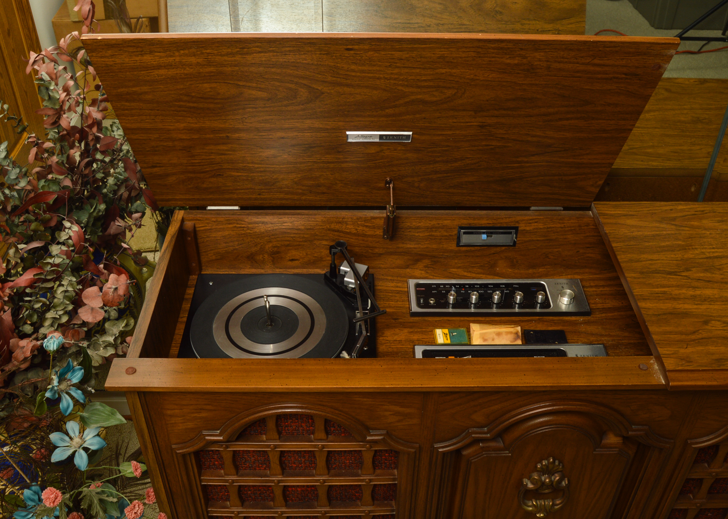 Vintage Zenith Allegro Stereo Console EBTH