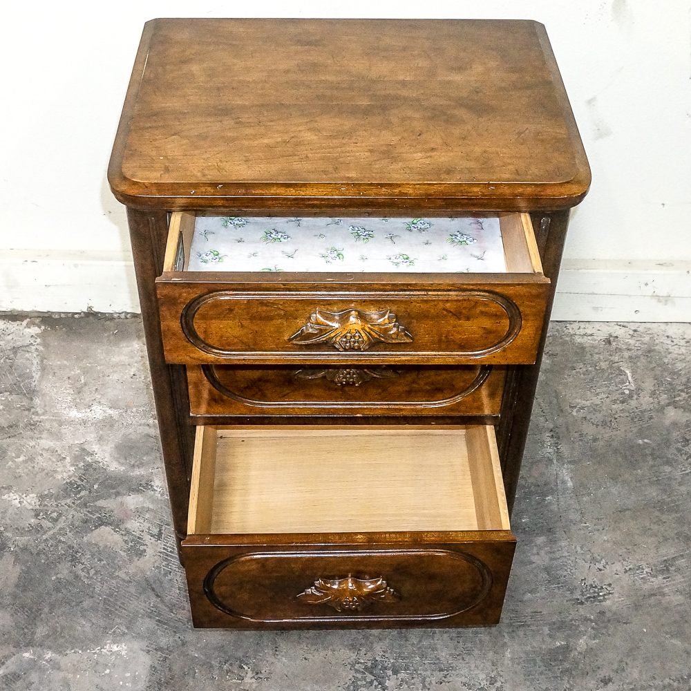 Vintage Victorian Style Cherry Nightstands by Davis Company EBTH