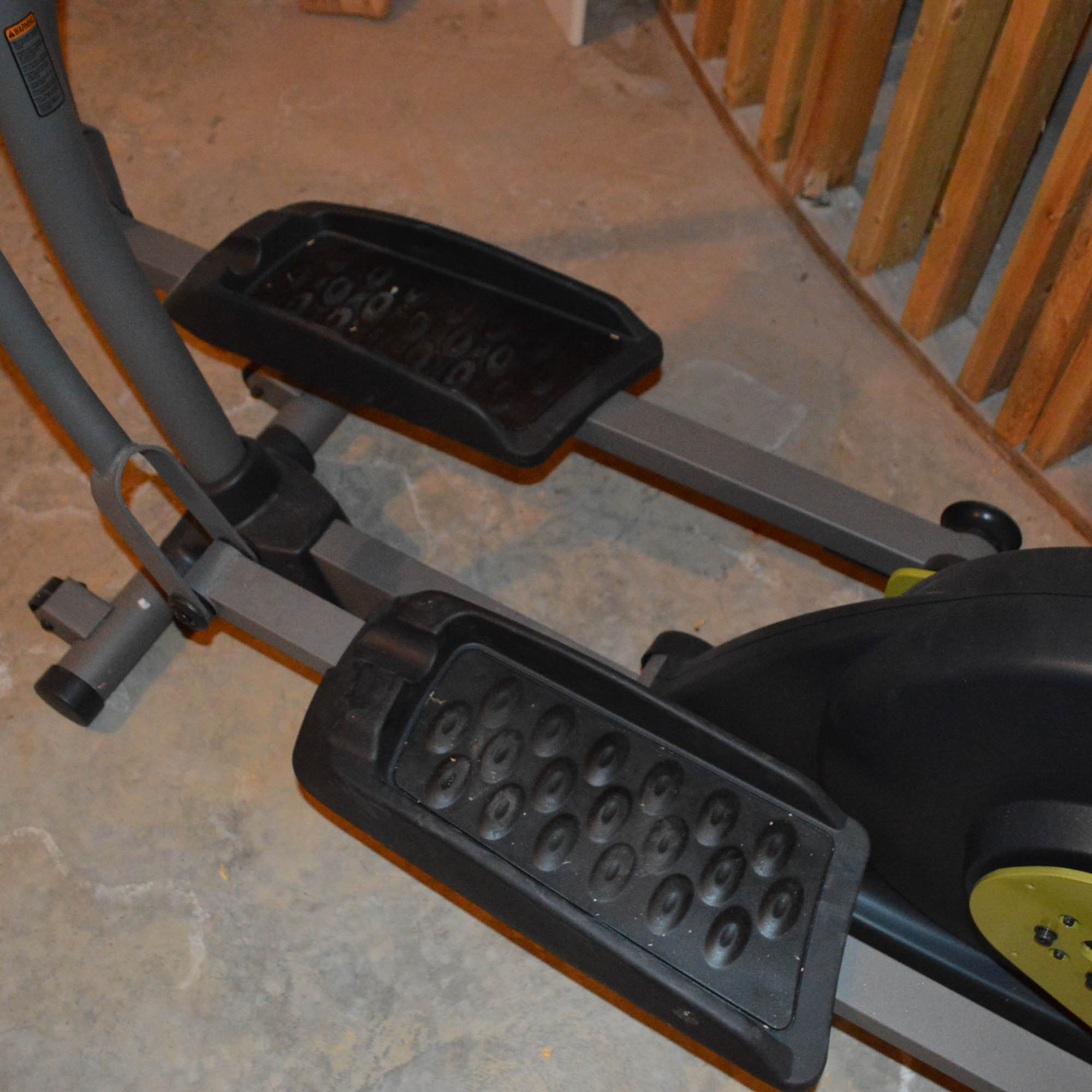 ProForm 900 Elliptical Trainer EBTH