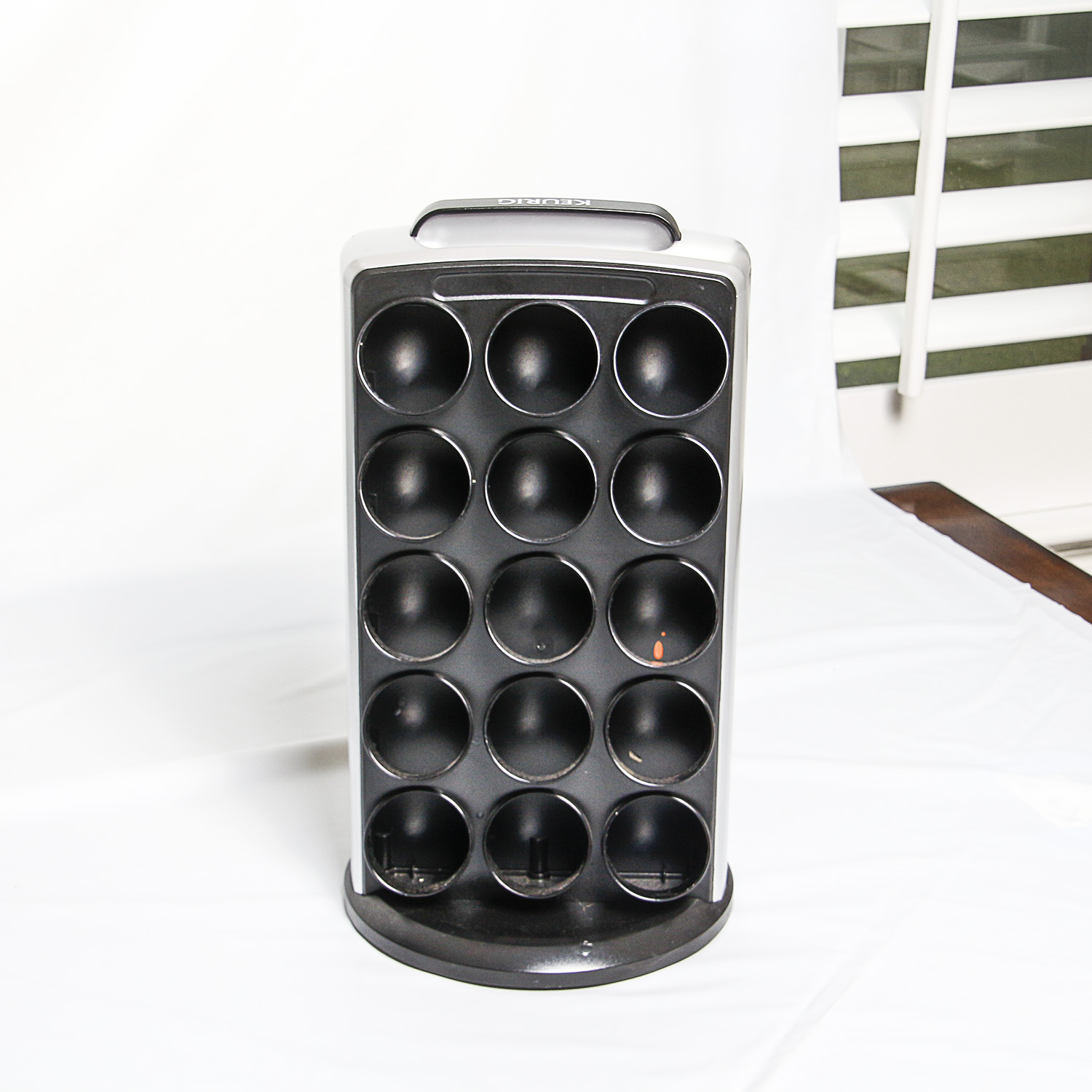 Keurig LAVAZZA Coffee Brewer with Pair of KCUP Holders EBTH