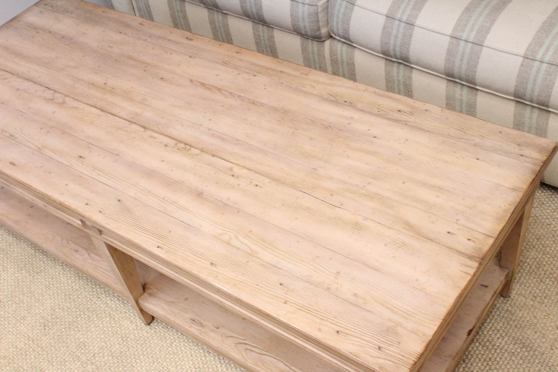 Ethan Allen Rustic Coffee Table EBTH