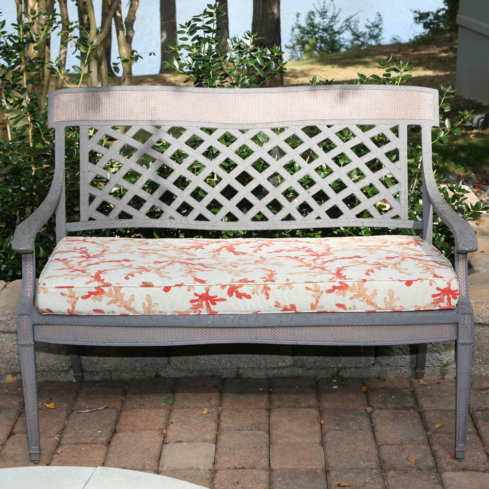 Garden Treasures Outdoor Bench EBTH