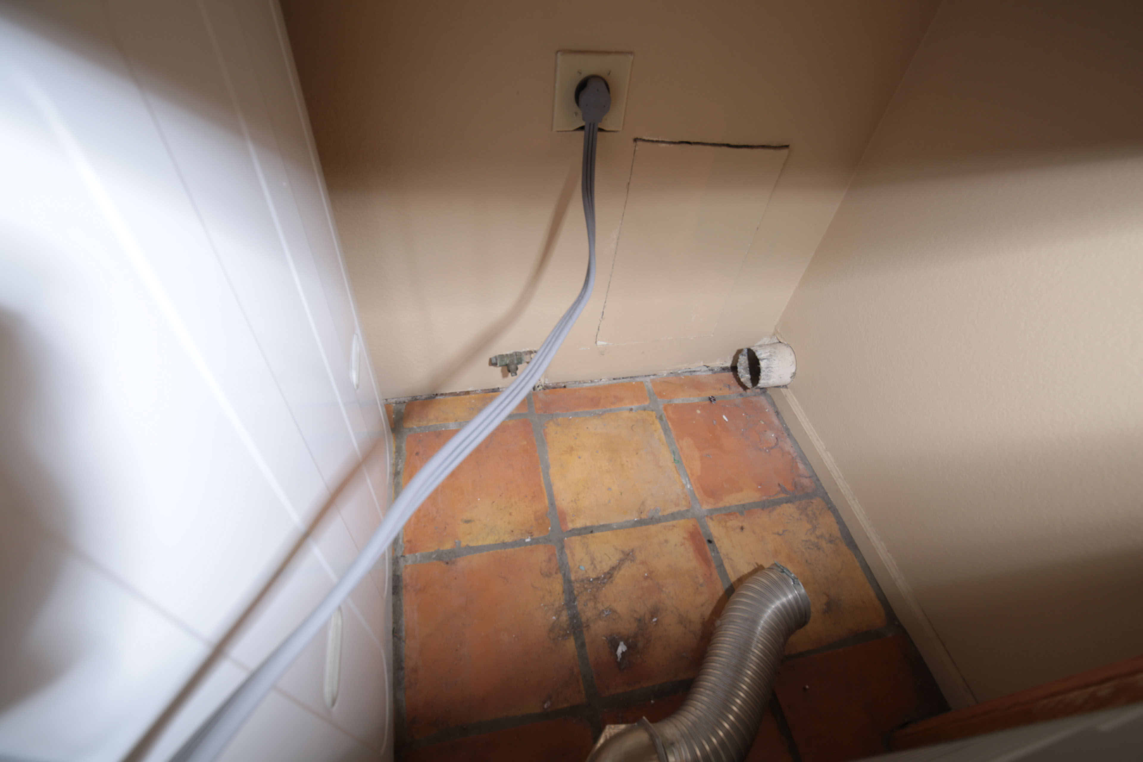 LG Front Loading True Balance Washer & Dryer EBTH