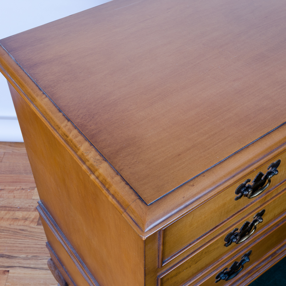 Lane "Colonial Salem" Cedar Chest with One Drawer EBTH