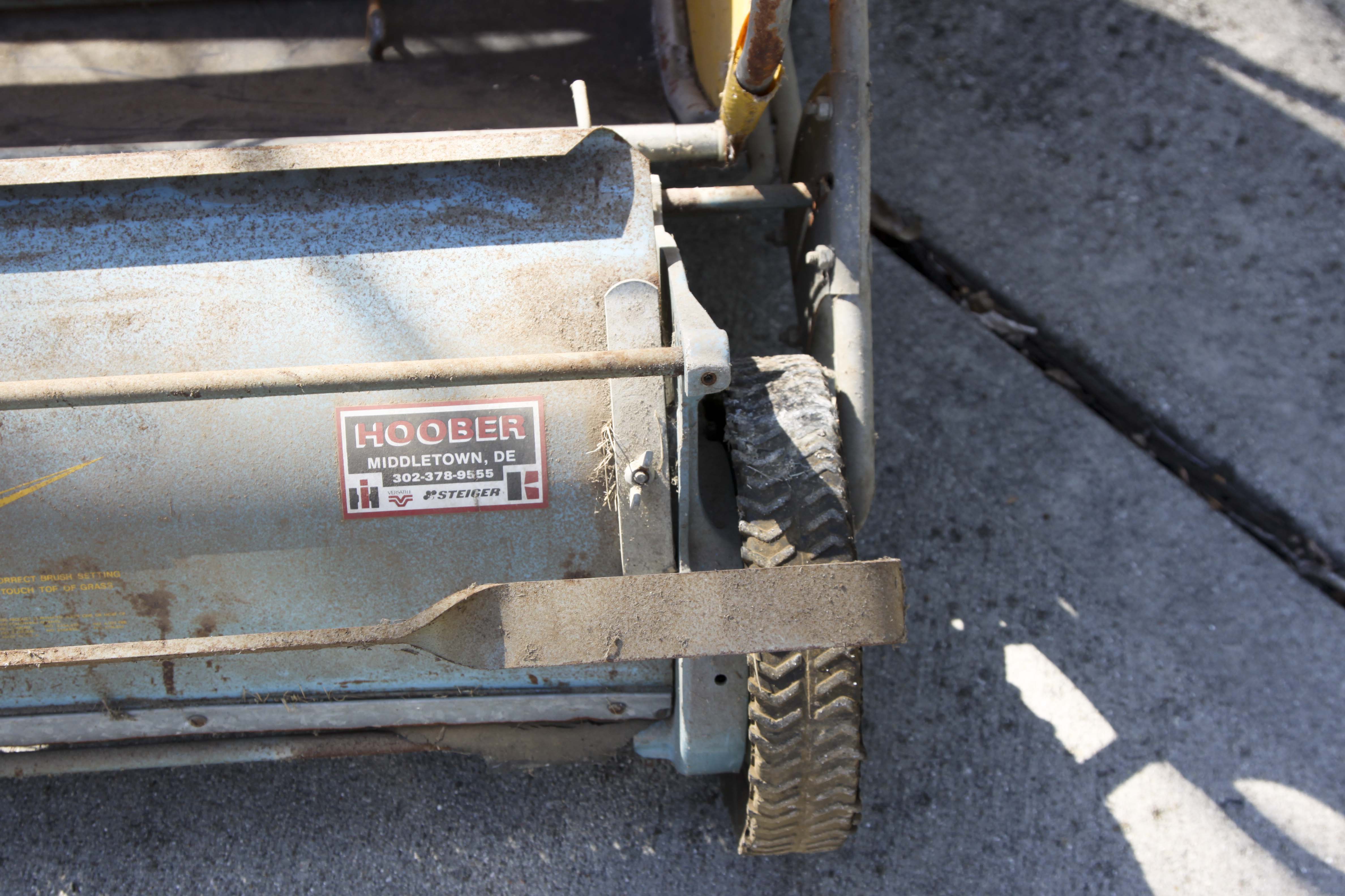 Vintage Parker Trailette Lawn Sweeper EBTH