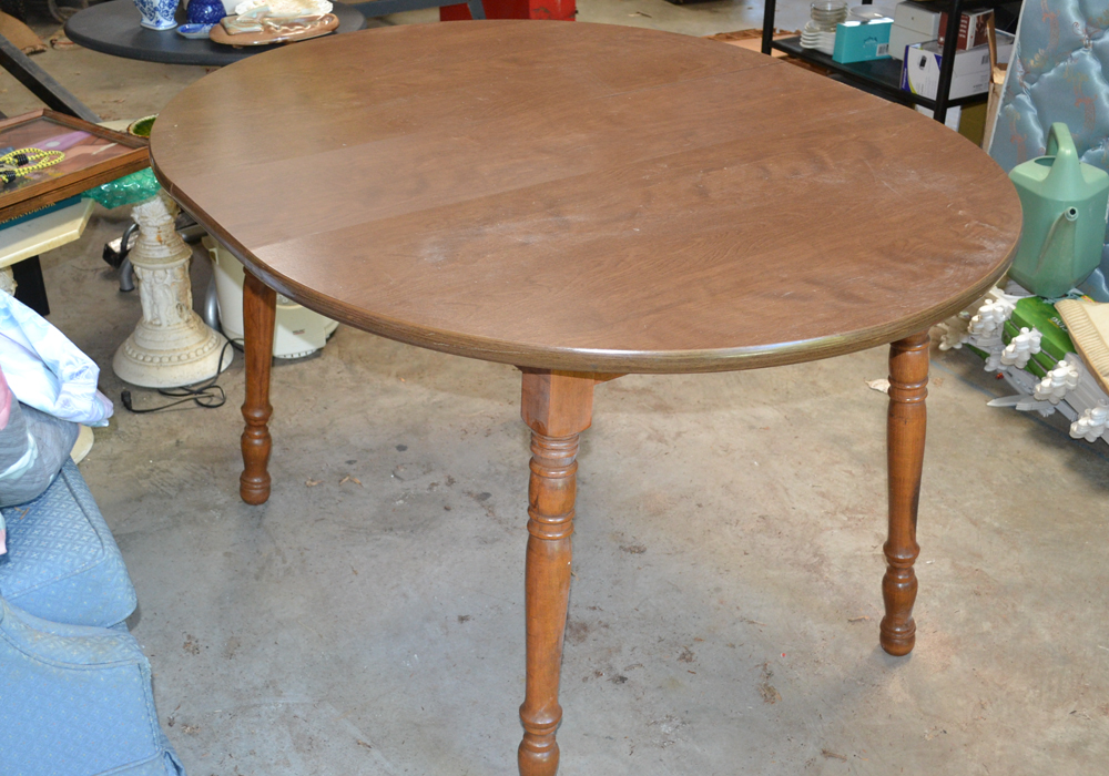 Vintage Oval Dining Table and Four Chairs EBTH