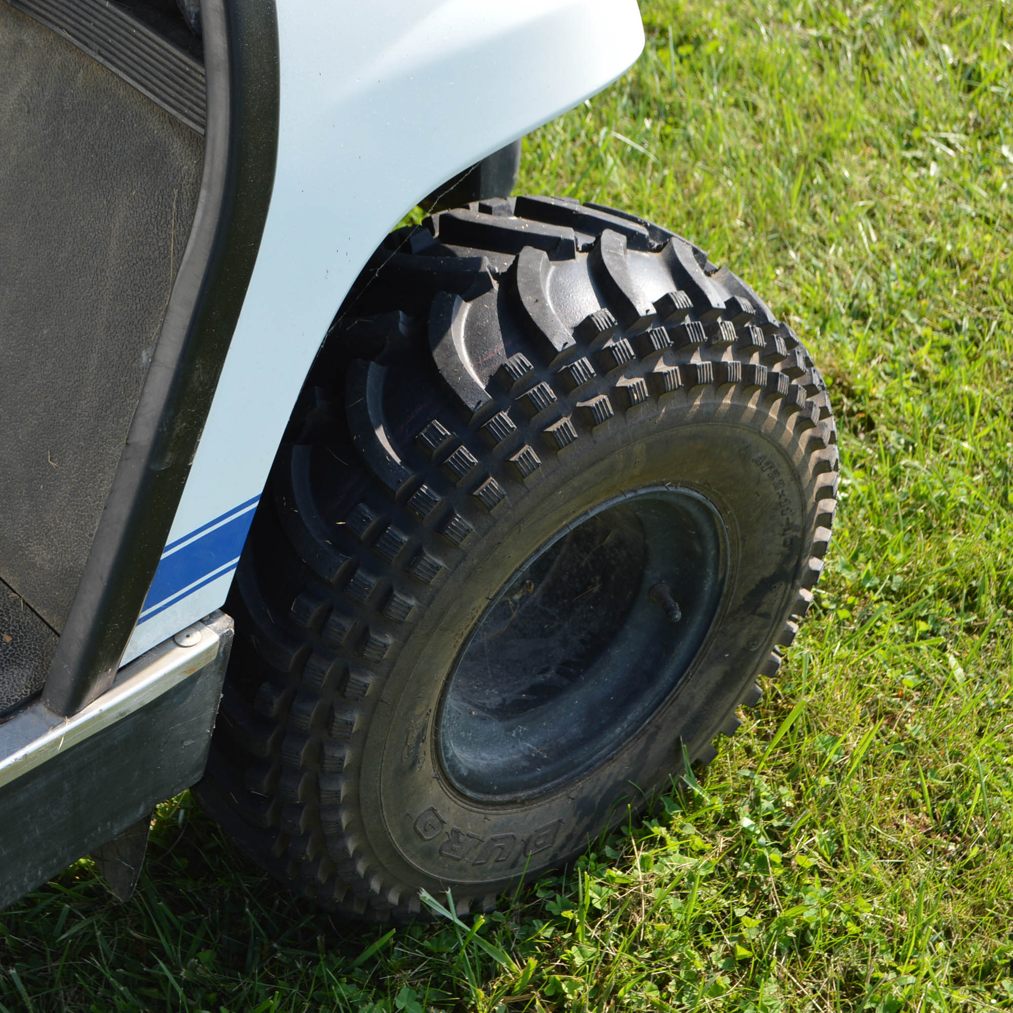2000 Yamaha G19E University of Kentucky Gas-Powered Golf Cart | EBTH