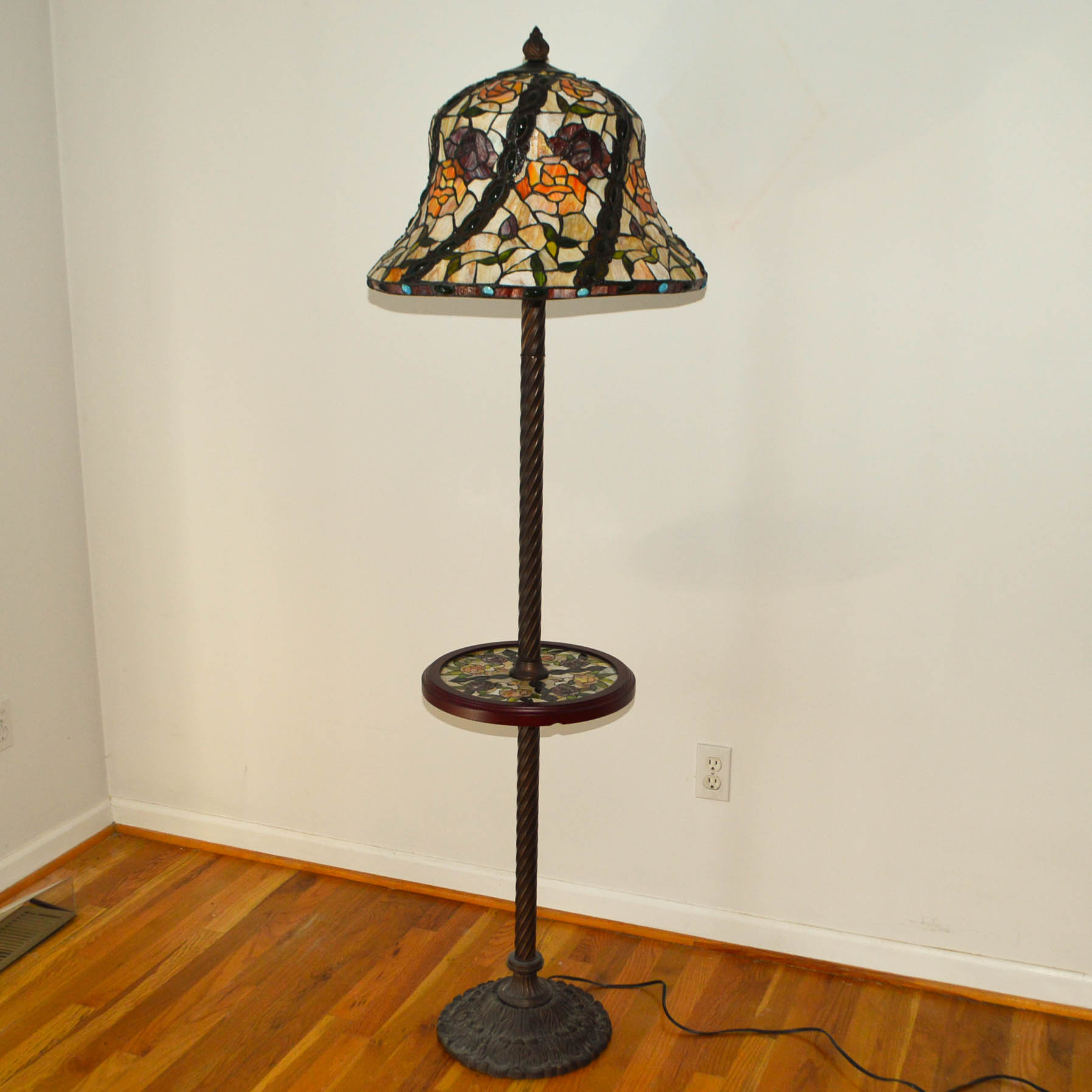 Tiffany Style Tray Table Floor Lamp EBTH