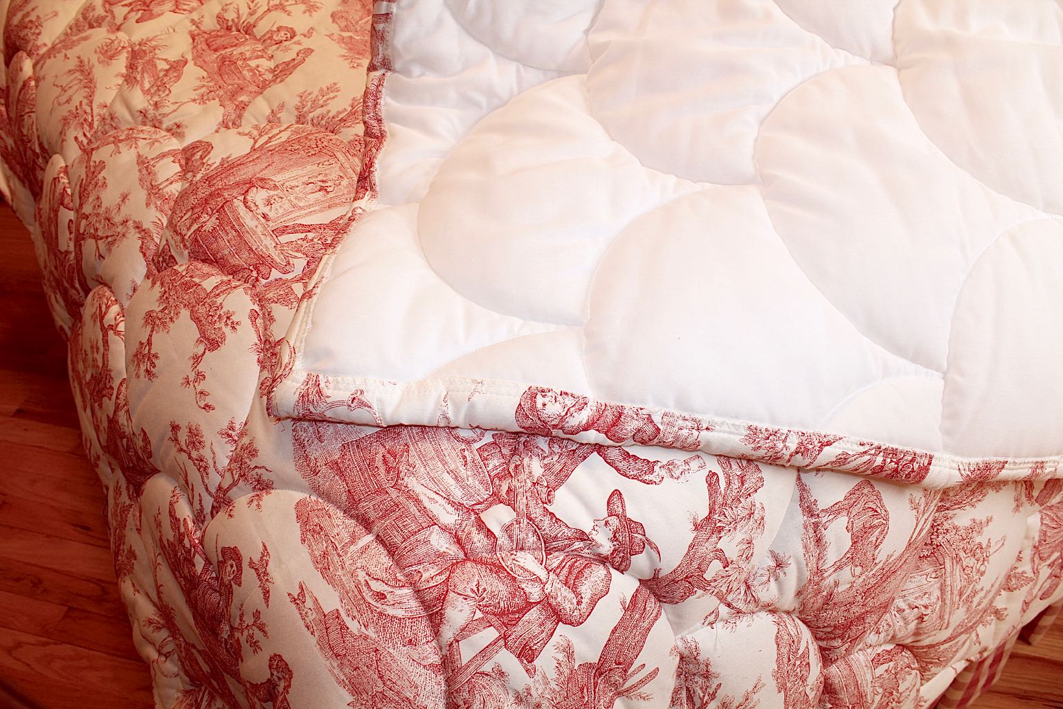 Red Toile Bedding & Curtain Sets EBTH