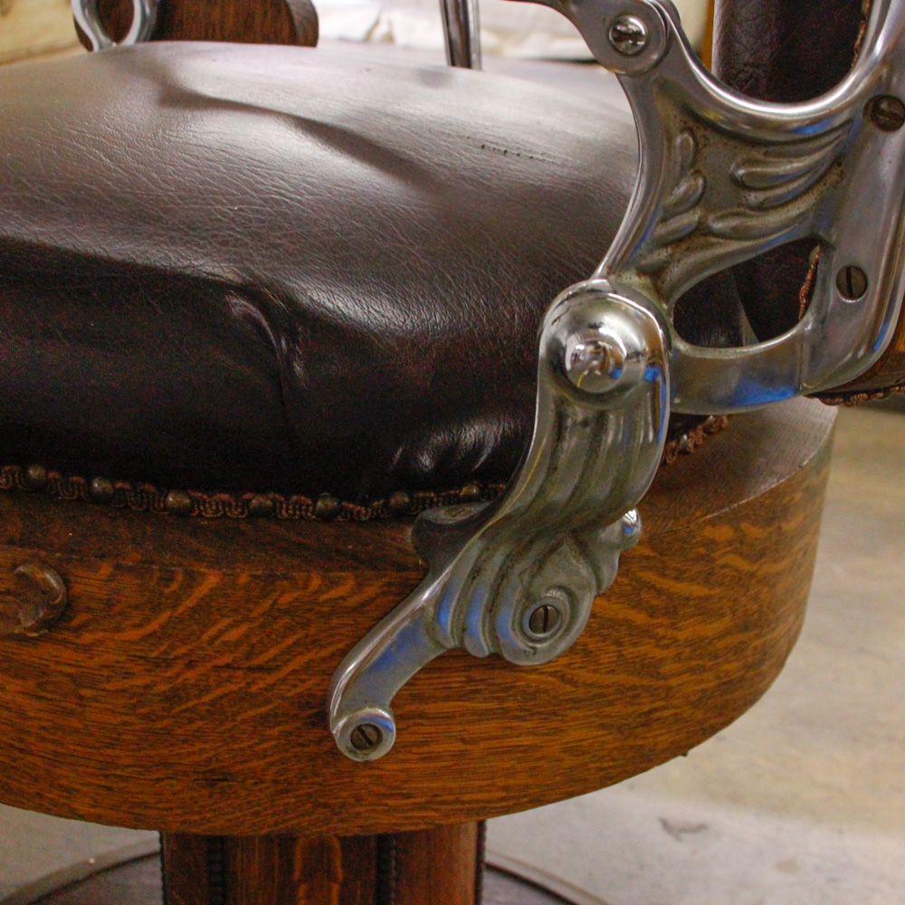 Antique Oak Barber's Chair by Koken EBTH