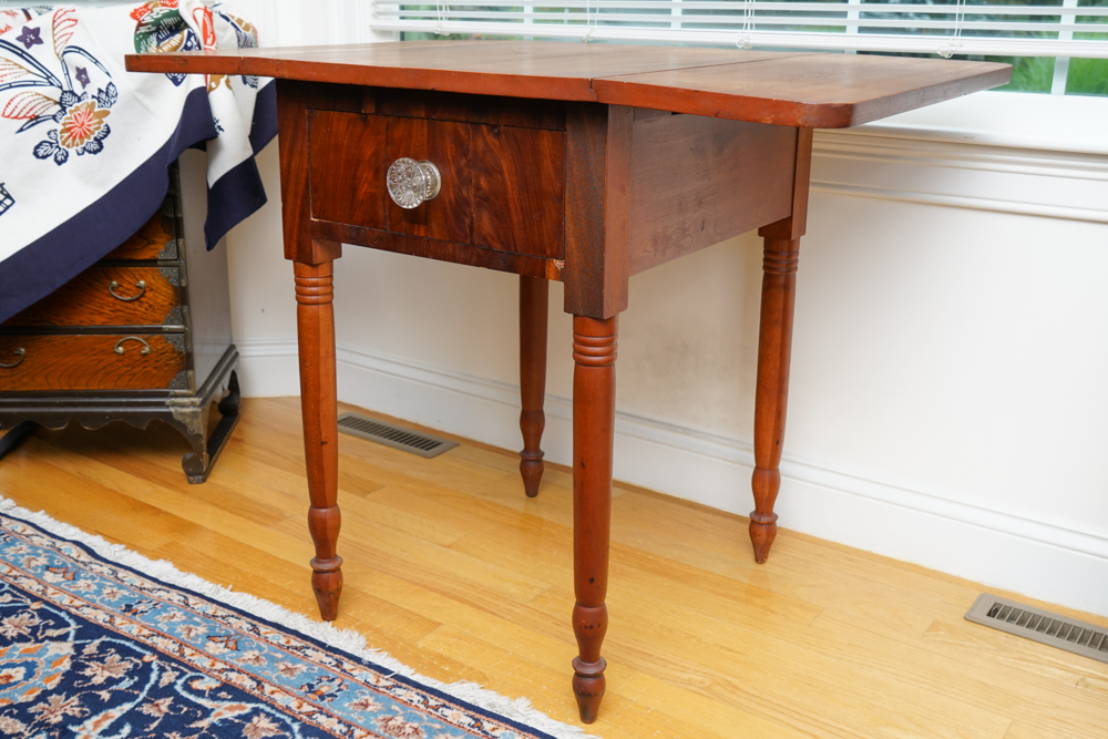 Antique Walnut Drop Leaf Side Table EBTH