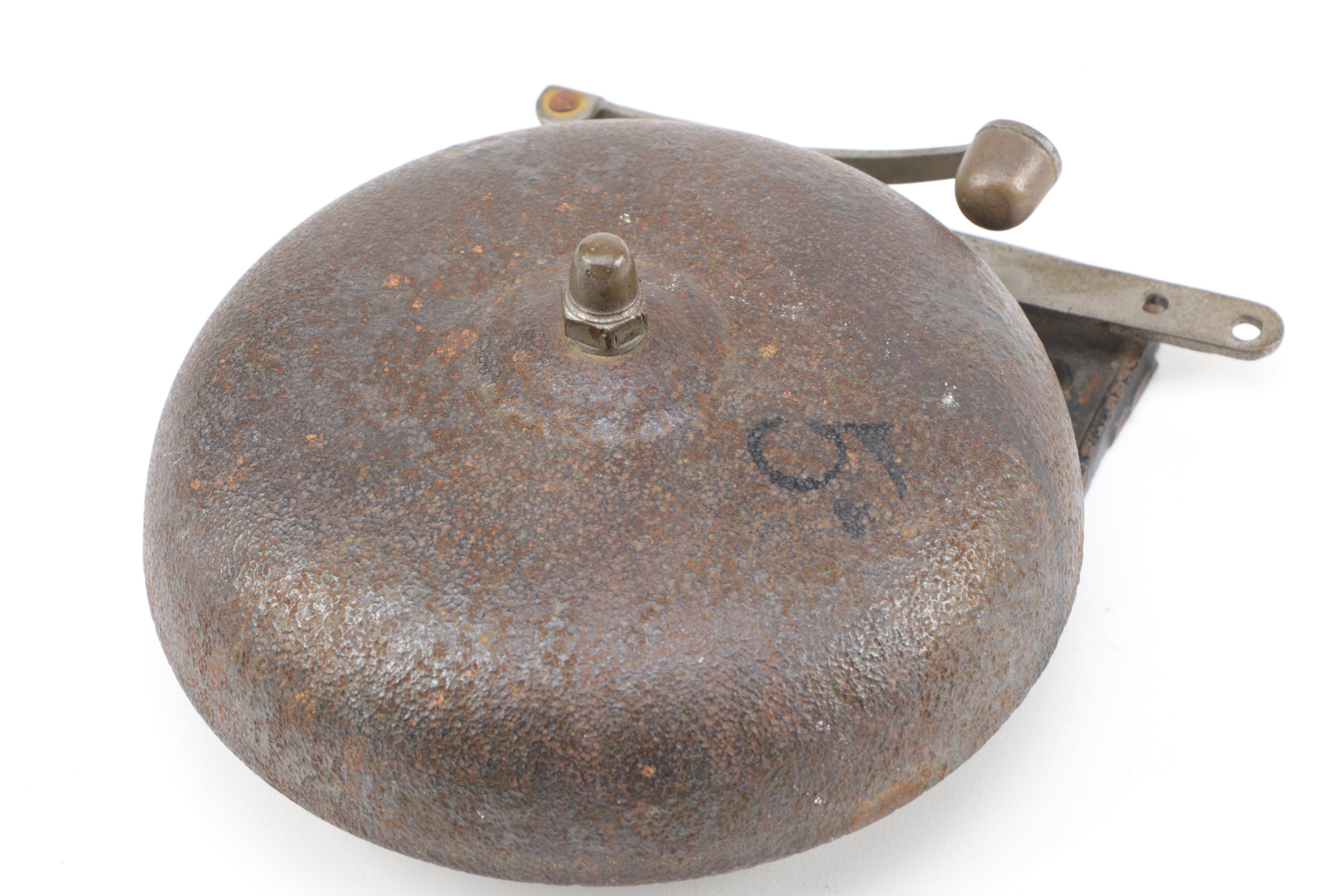 Vintage Cast Iron and Metal Boxing Ring Bell EBTH