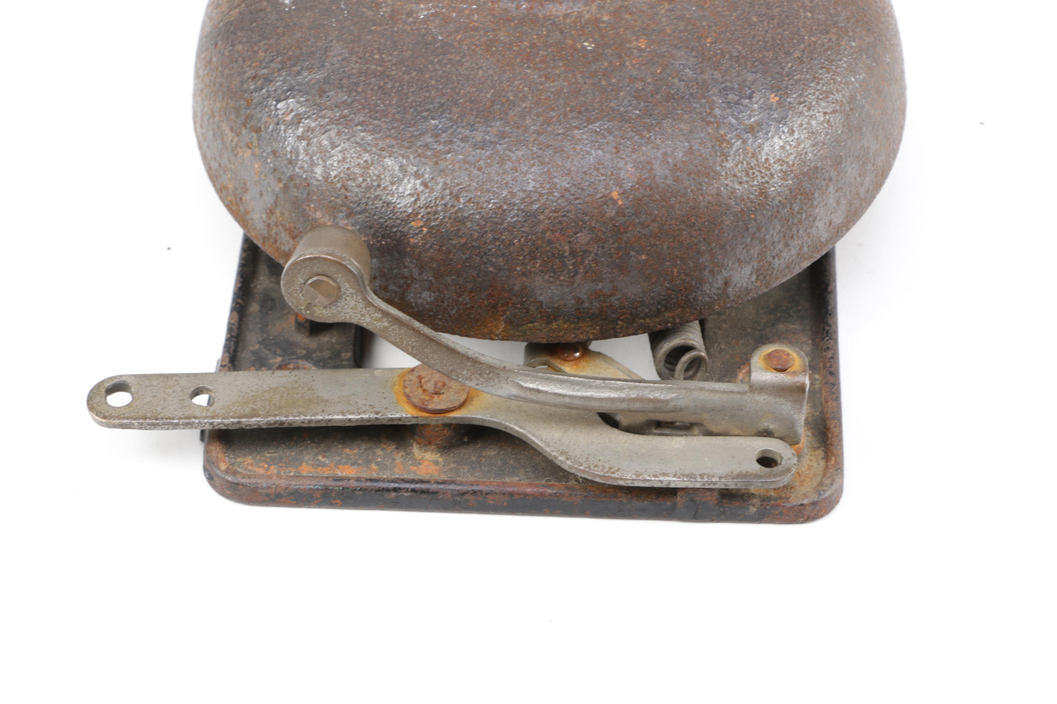 Vintage Cast Iron and Metal Boxing Ring Bell EBTH