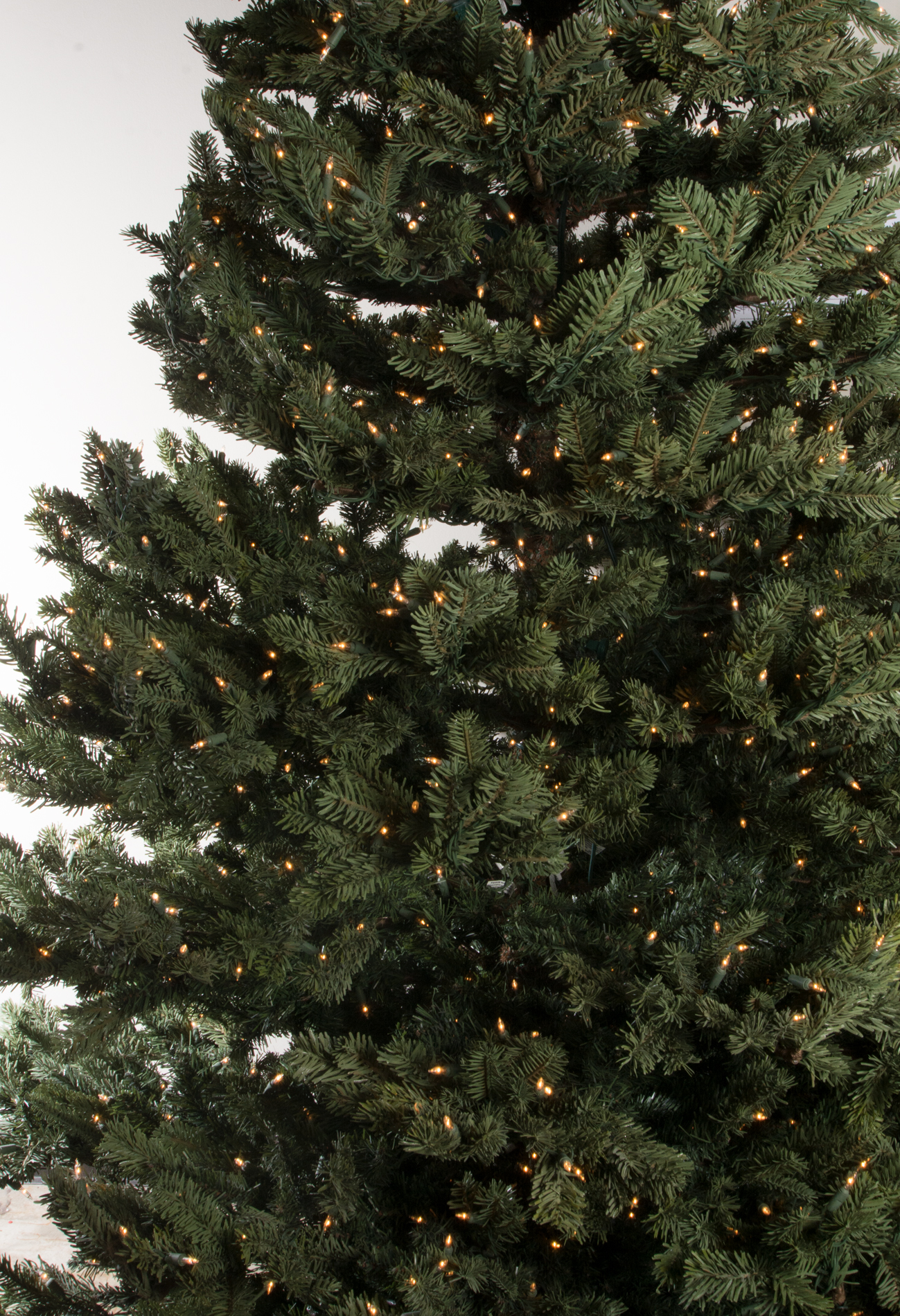 Frontgate PreLit Artificial Christmas Tree EBTH