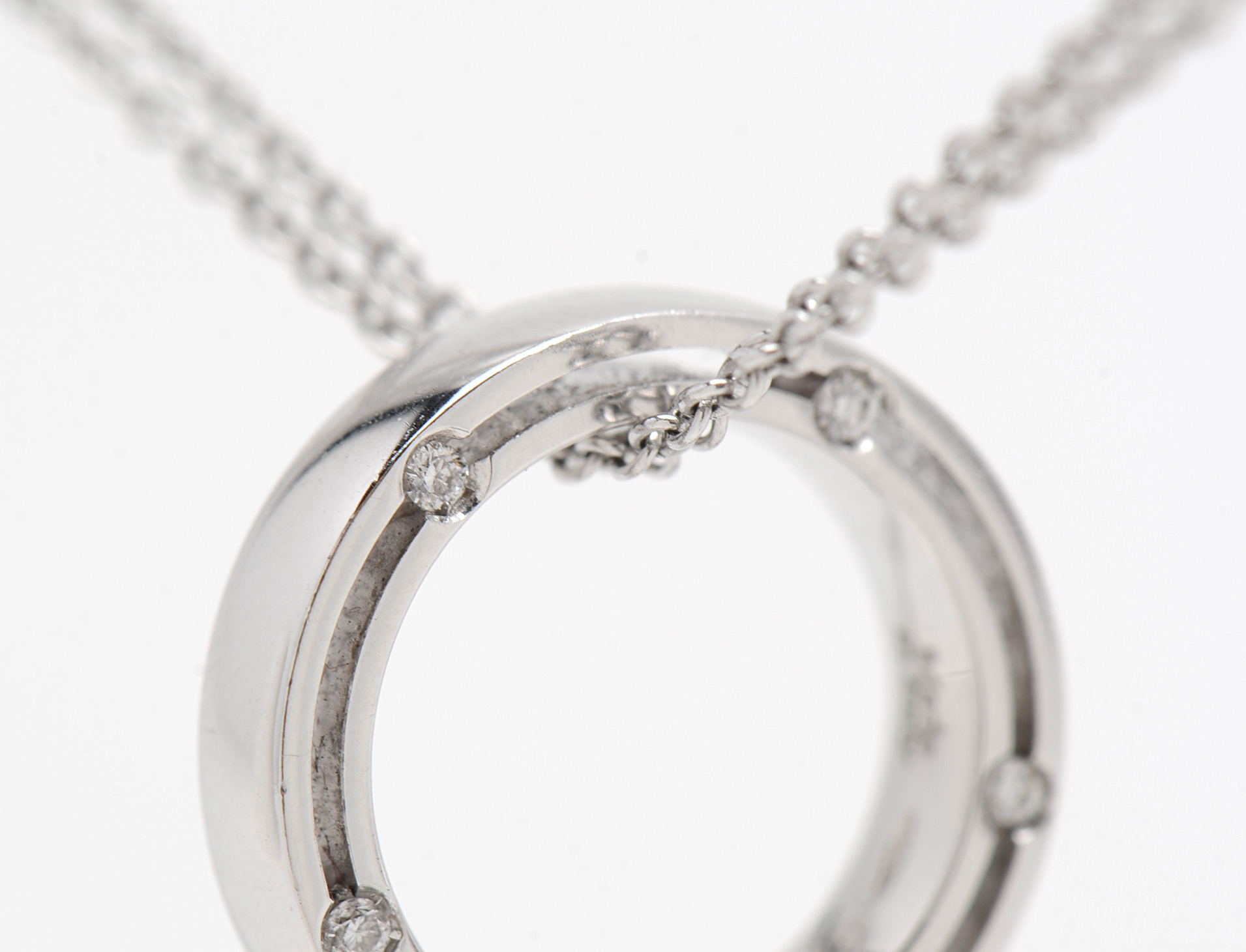 Damiani and Brad Pitt Designed 18K White Gold and Diamond Circle