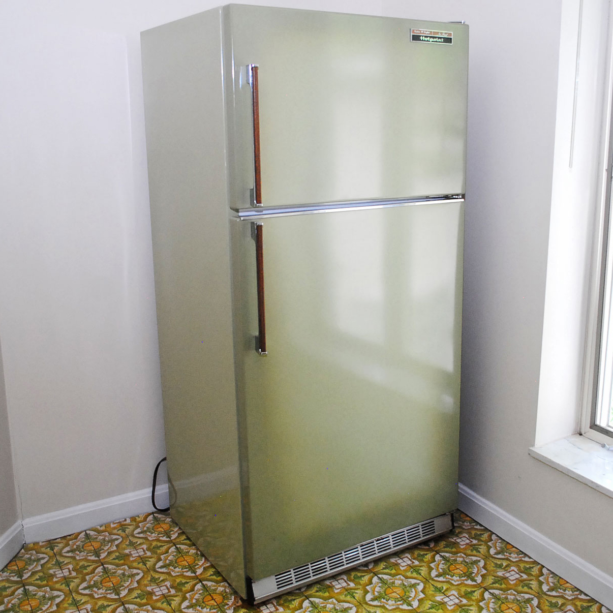 Vintage Hotpoint No Frost Refrigerator EBTH