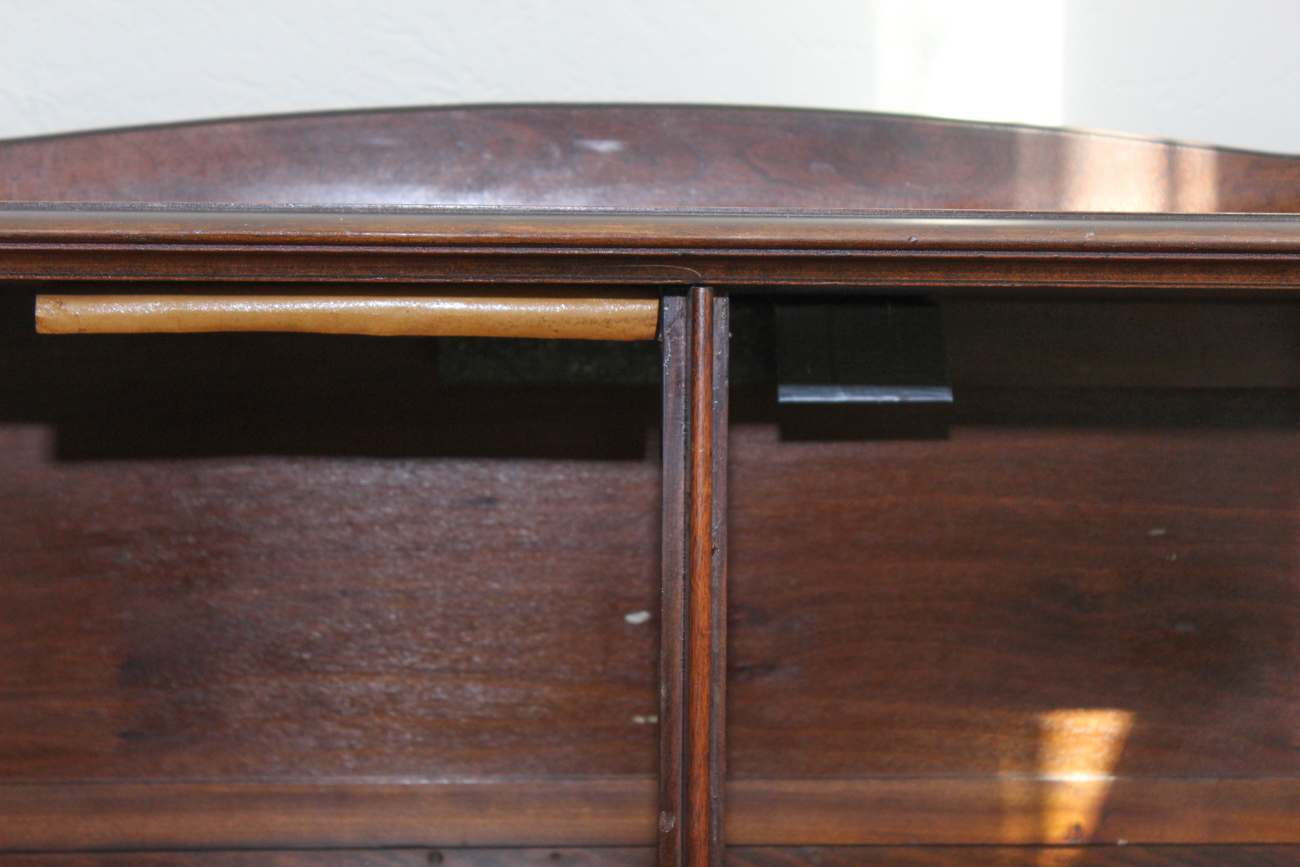 Antique Queen Anne Mahogany China EBTH