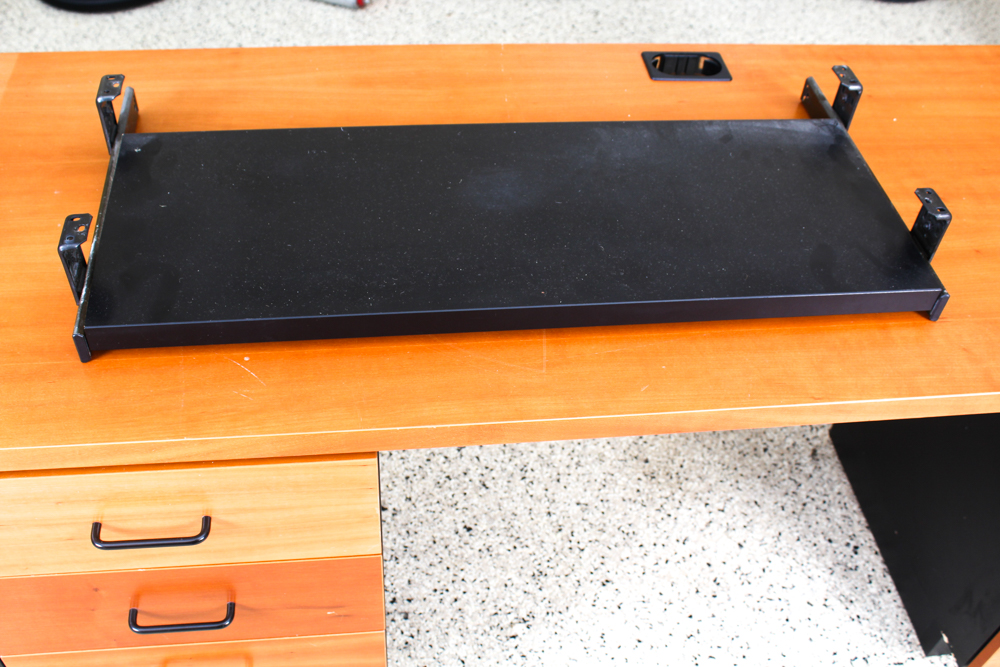 Techline Kneehole Office Desk with EBTH