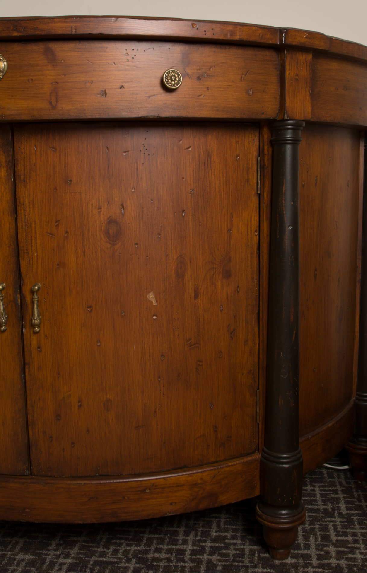 Pine Demilune Console Cabinet by Hekman Furniture | EBTH