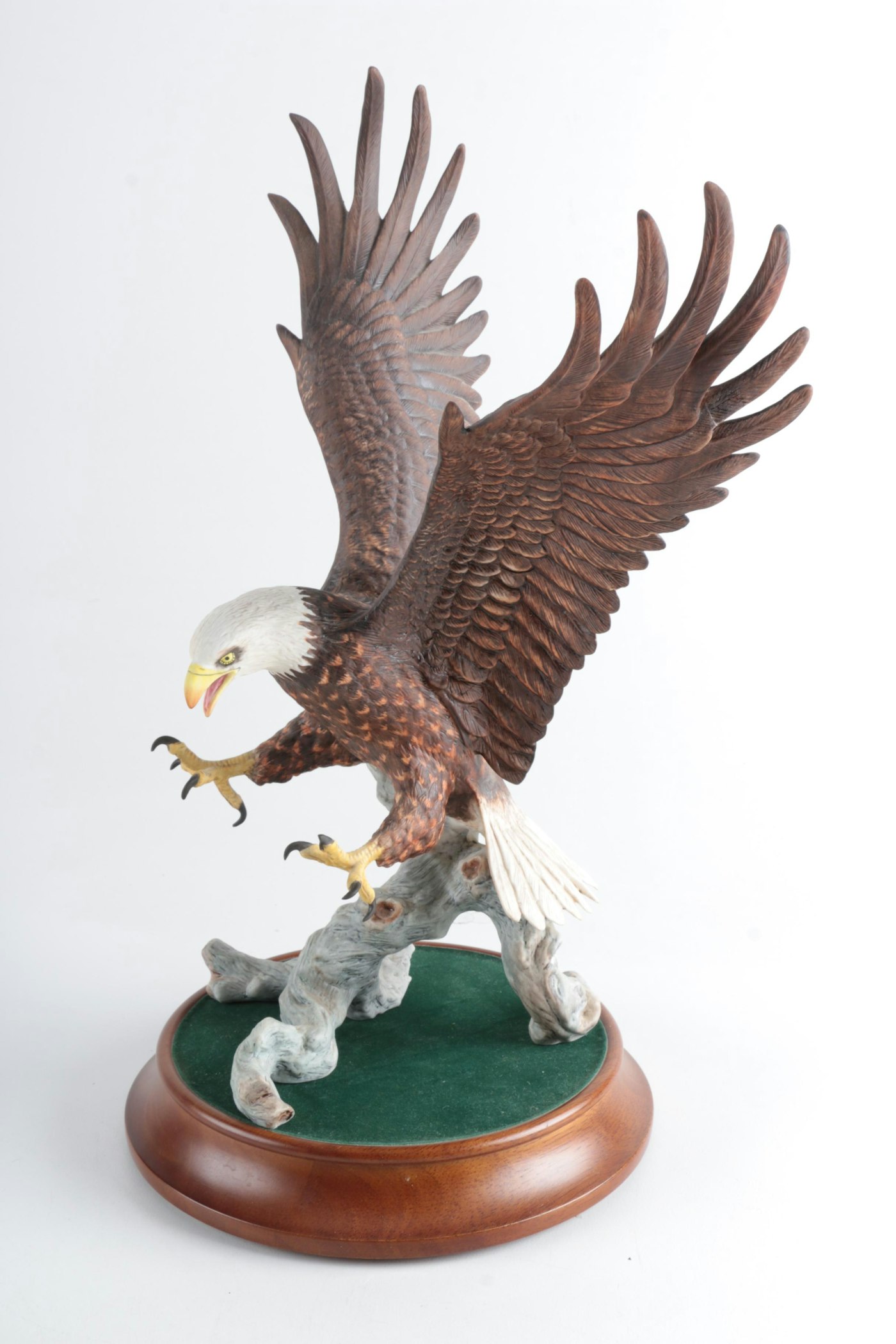Eagle Auto Sales >> The Franklin Mint's Eagle Figurine "American Majesty" | EBTH Eagle Auto Sales >> The Franklin Mint's Eagle Figurine "American Majesty" | EBTH