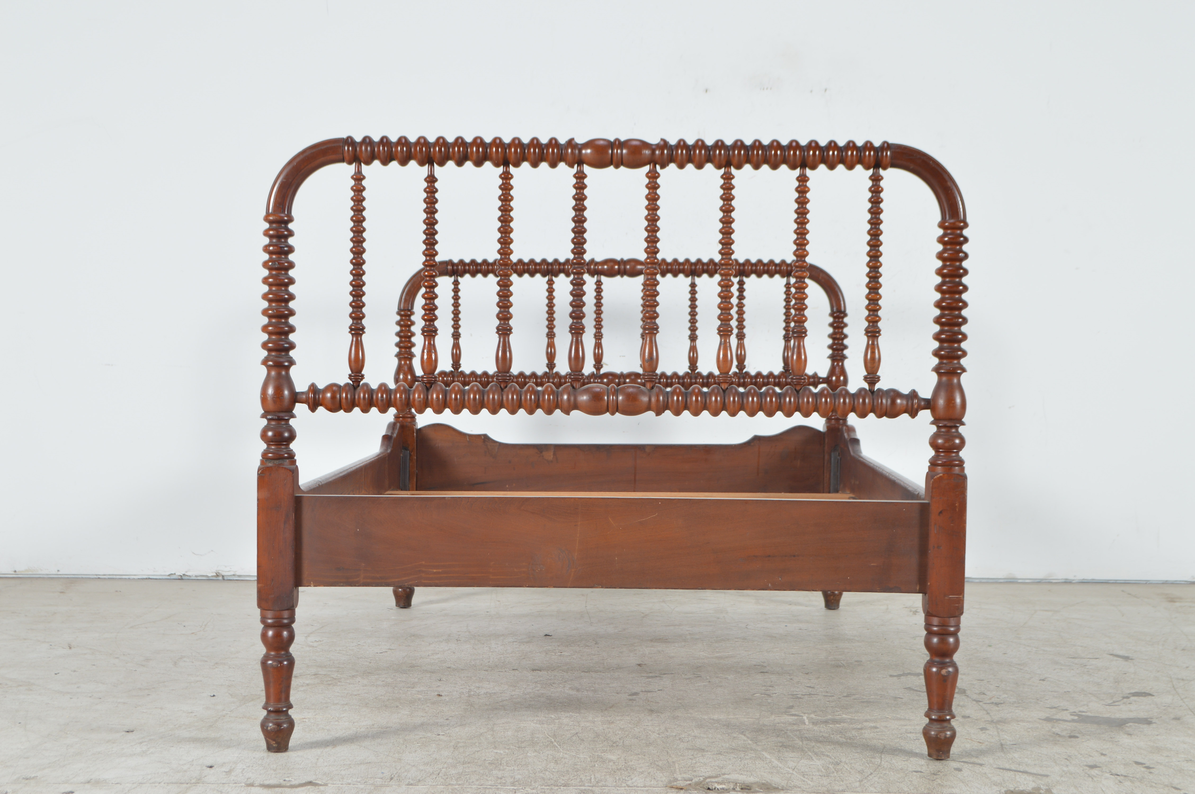 Antique Jenny Lind 3/4 Bed Frame EBTH