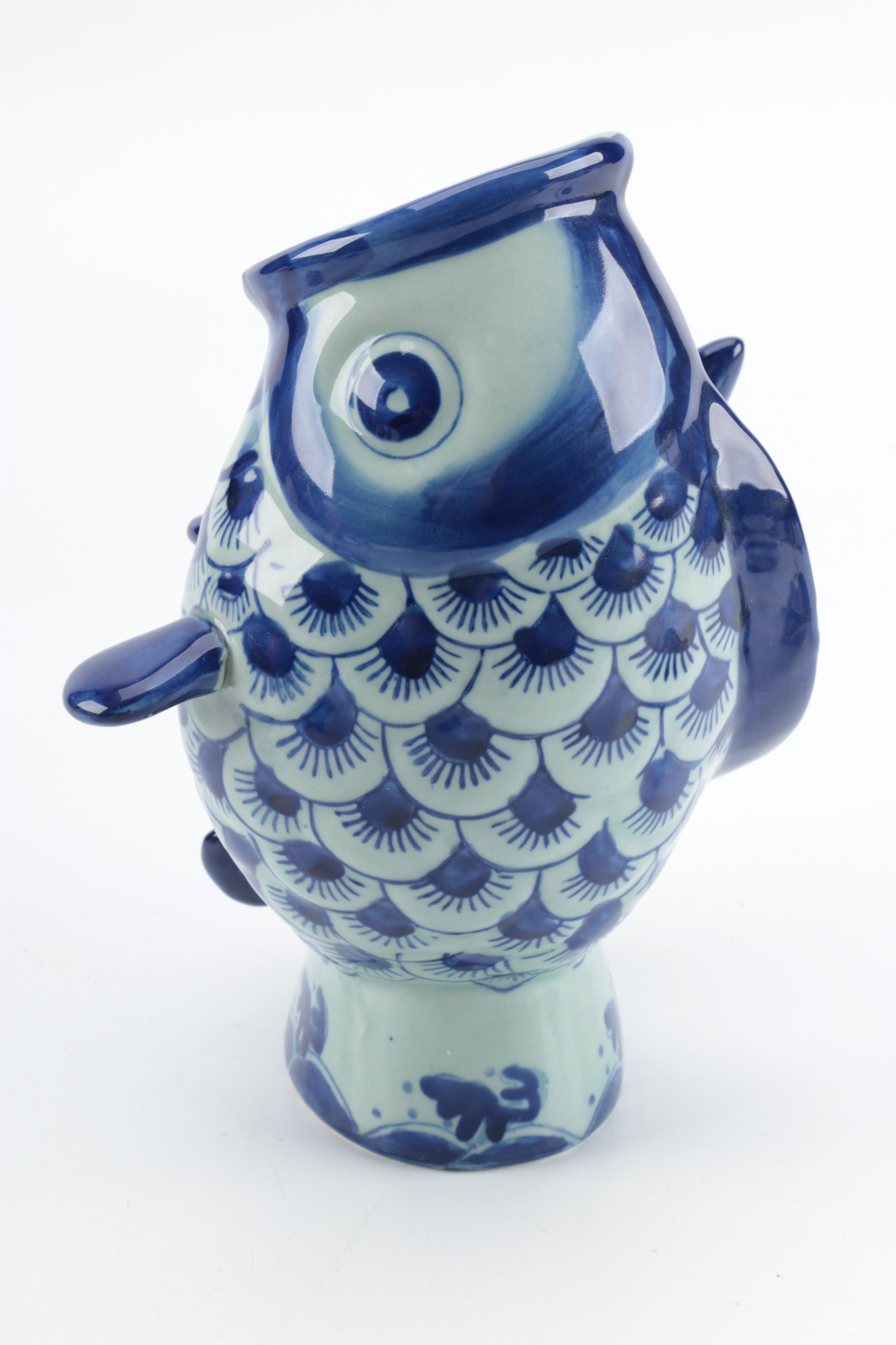 Chinese Blue and White Ceramic Fish Vase with Covered Fish Dishes EBTH