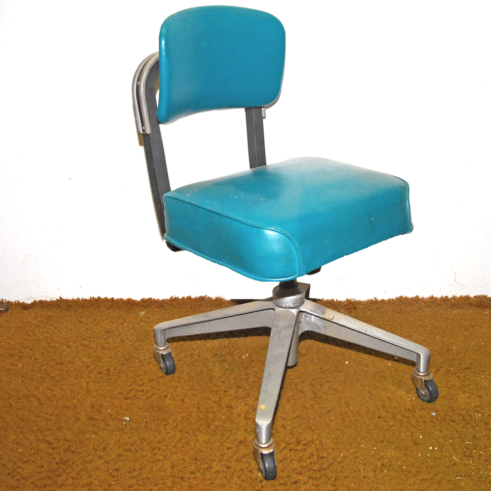 Vintage Steel and Vinyl Desk Chair By Steelcase EBTH