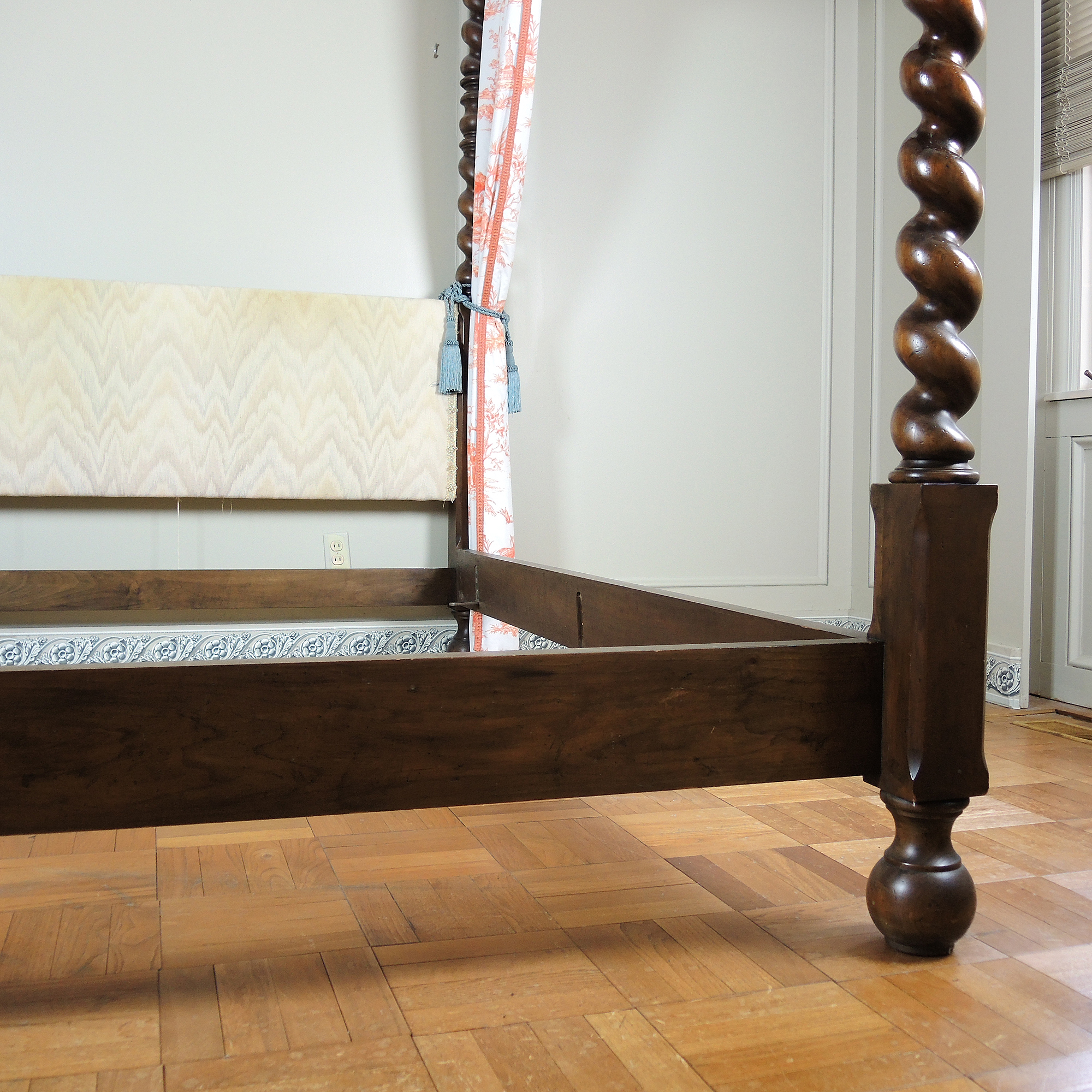 Baker Furniture Queen Size Mahogany Four Post Canopy Bed ...