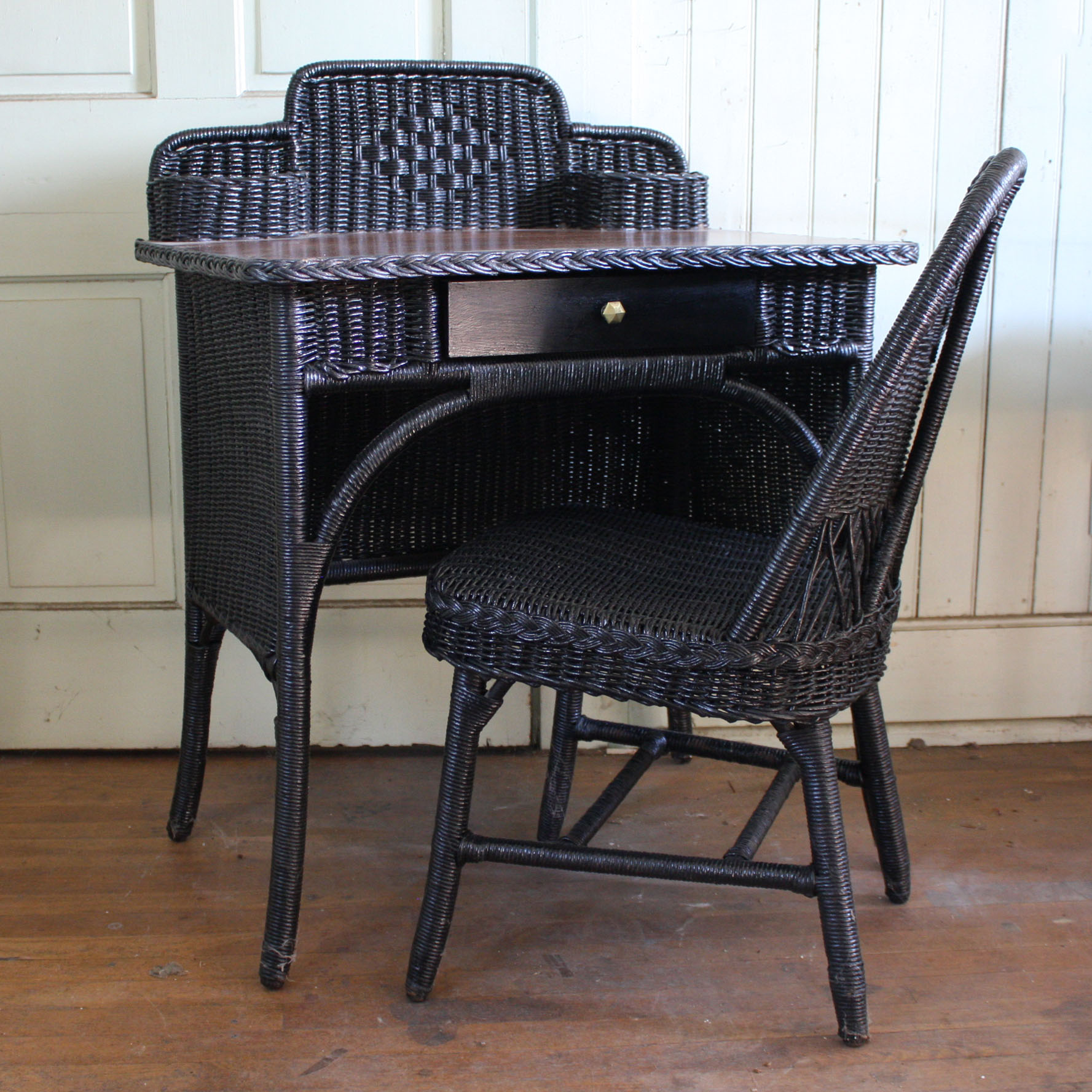 Black Wicker Desk and Chair EBTH