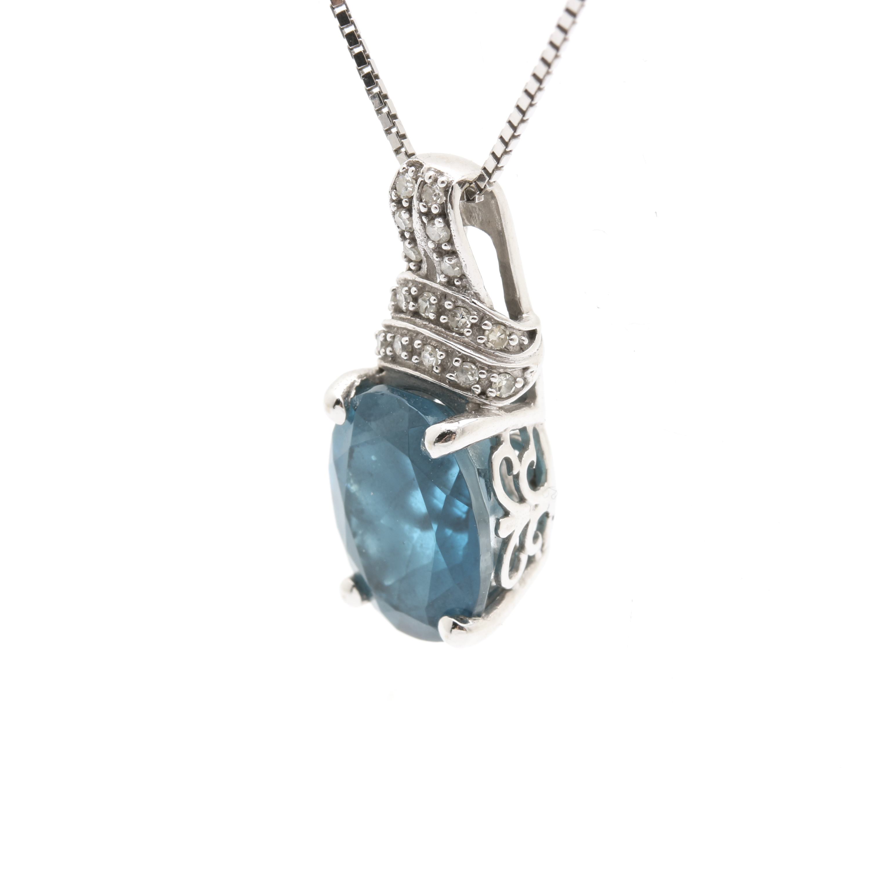 10K White Gold Blue Topaz Pendant Necklace | EBTH
