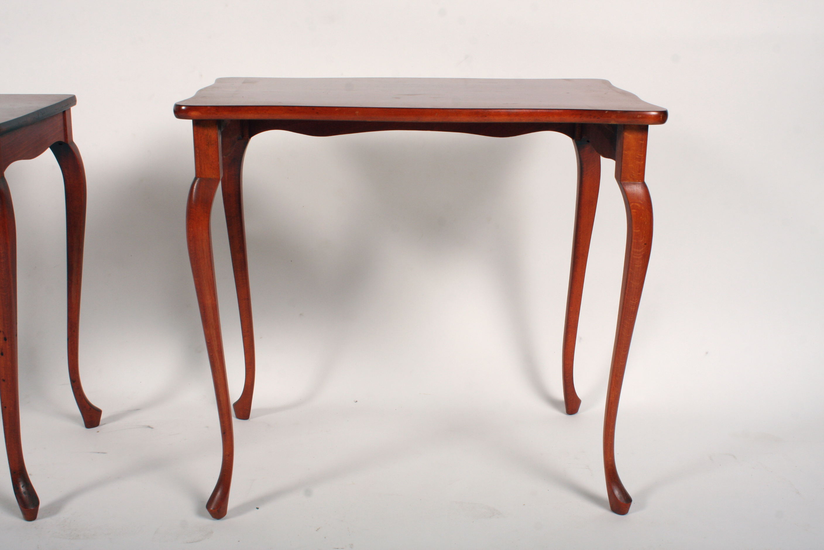 Set of Queen Anne Style Nesting Tables | EBTH